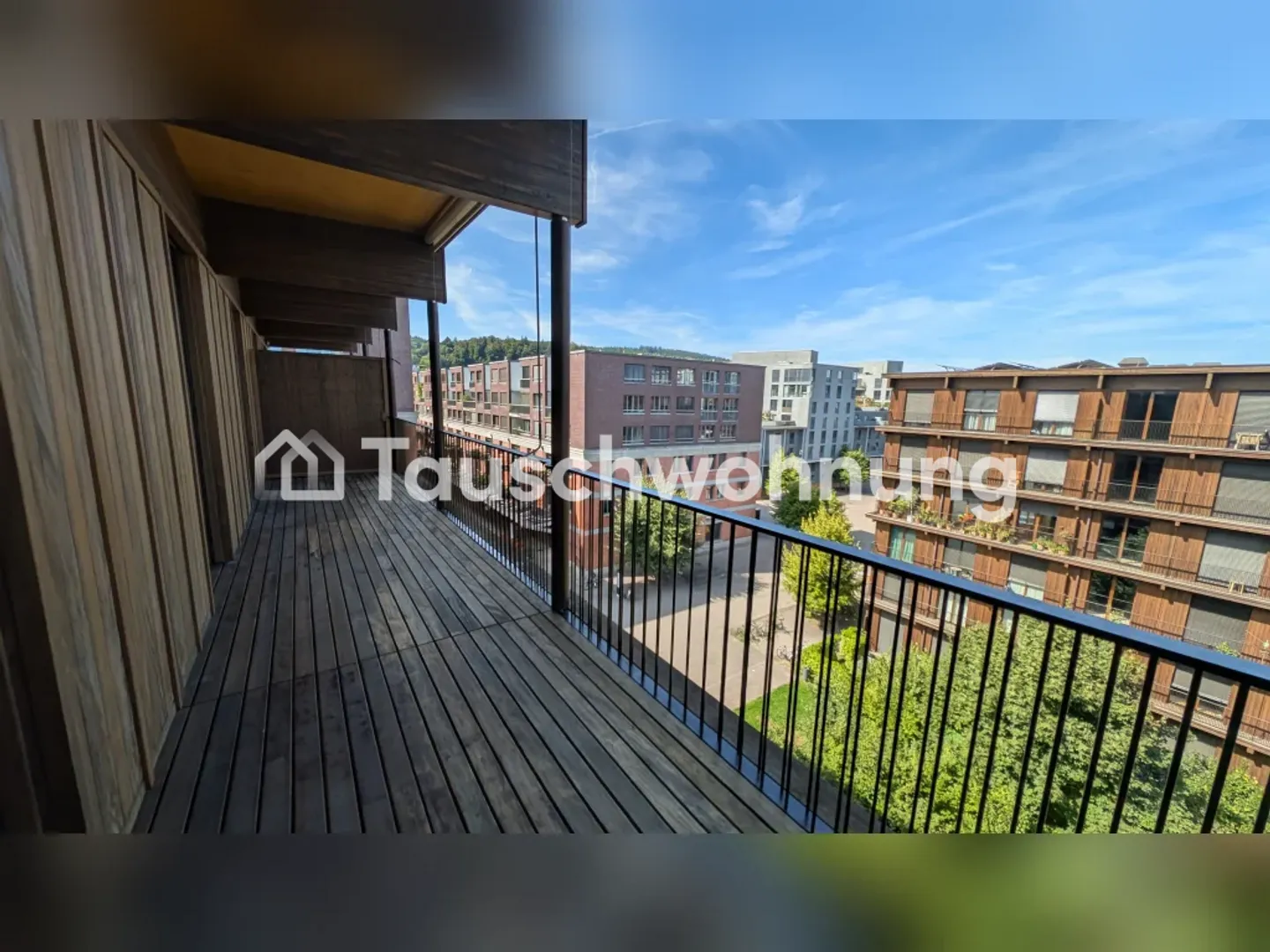Charming Apartment Exchange - Photo 3 of 4