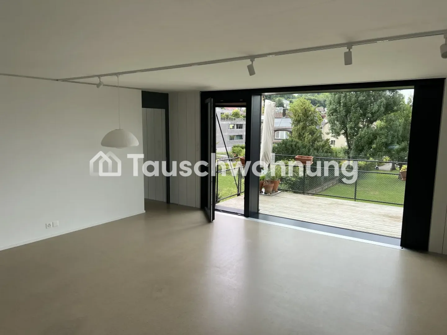 Tausche 4.5 Zimmer gegen günstigere Wohnung - Photo 1 of 9