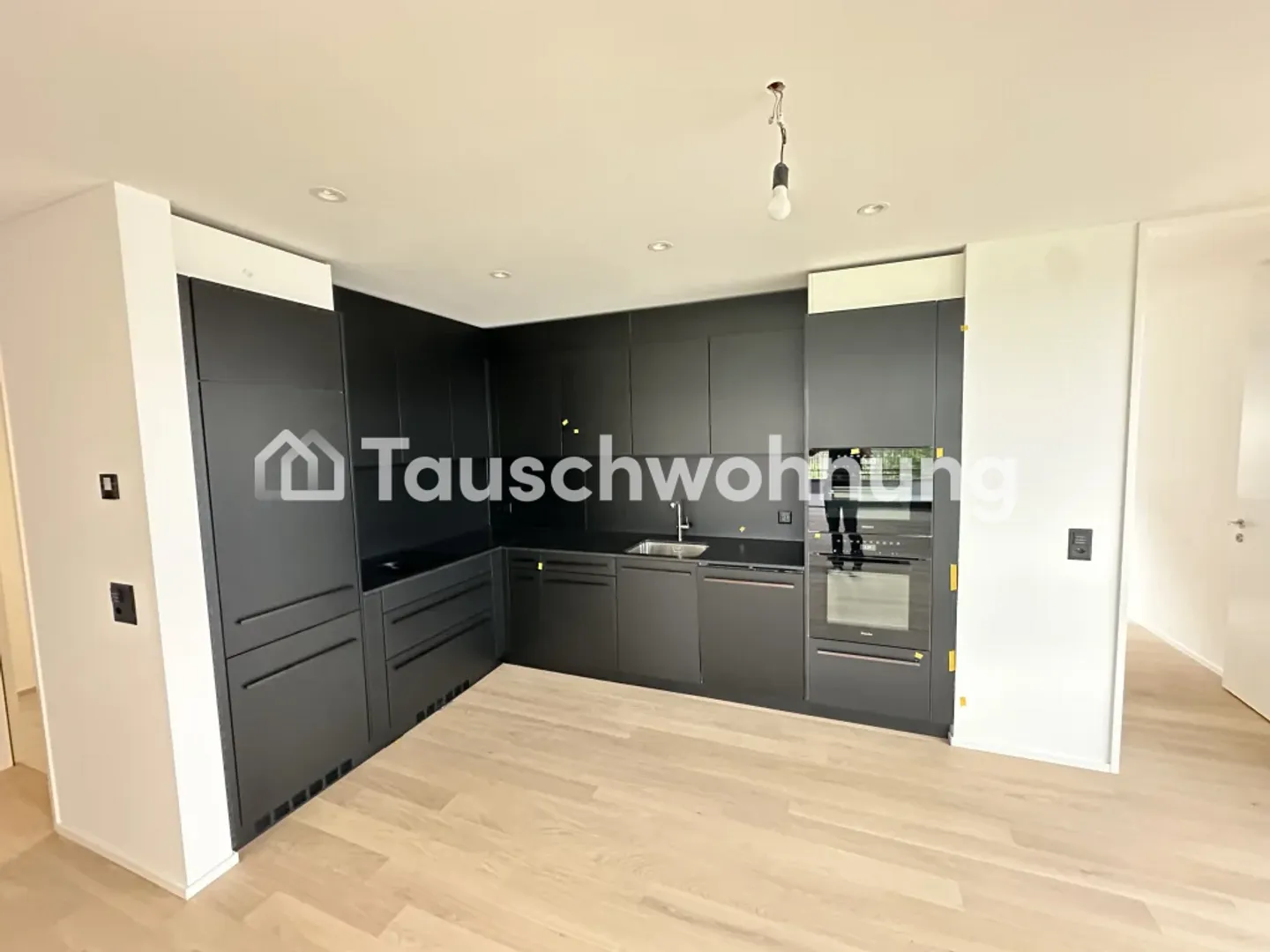 3.5 Room Apartment in Uitikon, 96 m² - Photo 5 of 12