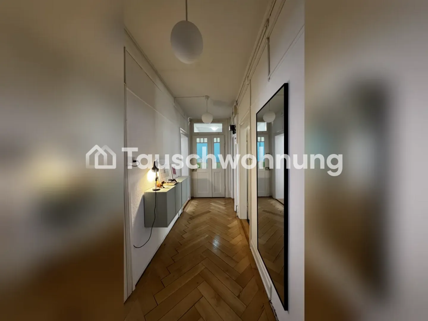 Design Altbau, avec de hauts plafonds Zurich, District 3 à échanger - Photo 2 sur 6