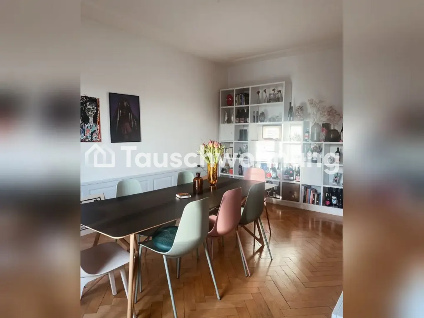 Large old apartment with high ceilings, balcony &amp; roof terrace - Photo 4 of 13
