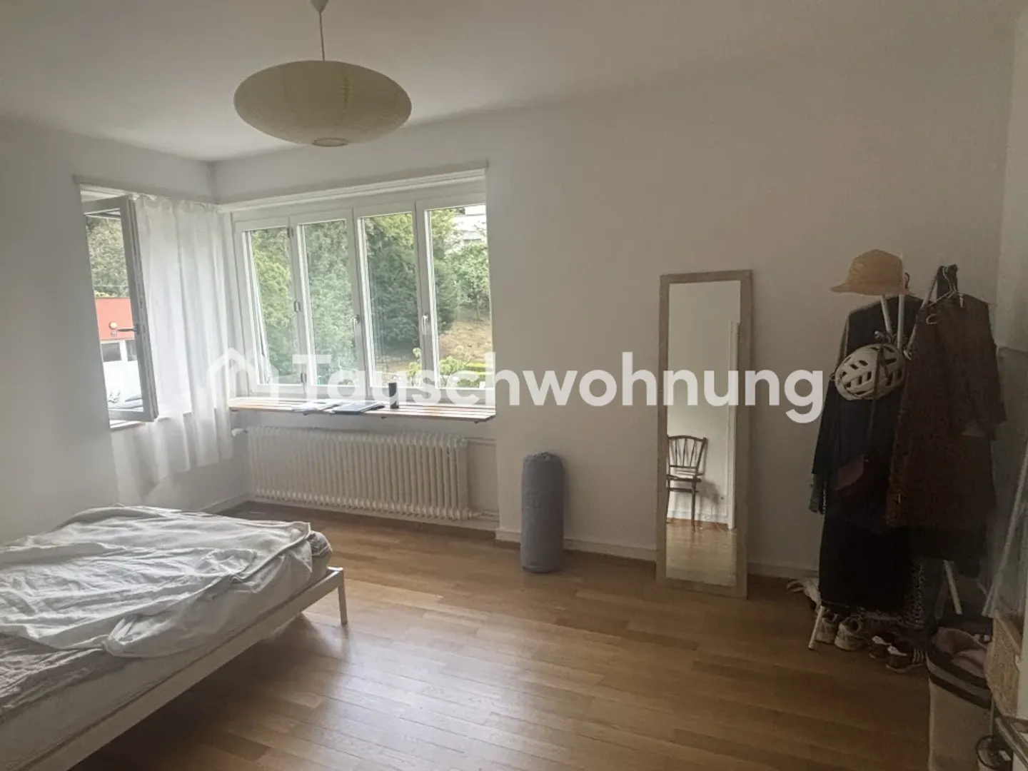 Appartement lumineux de 3 pièces dans le vieux bâtiment du district 6 - Photo 2 sur 5