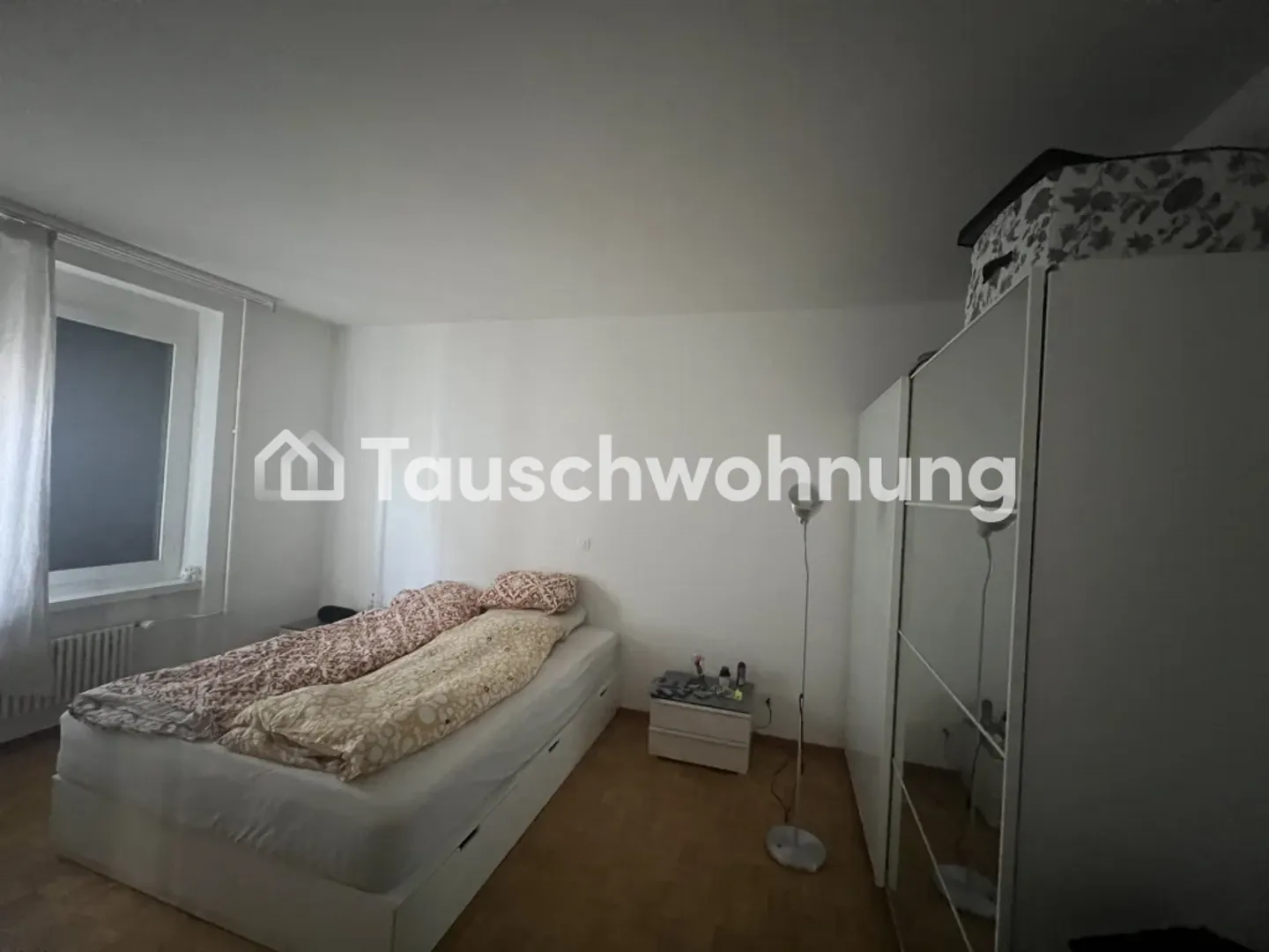 4 Room Apartment in District 3 for Exchange for Smaller & Cheaper - Photo 2 of 8