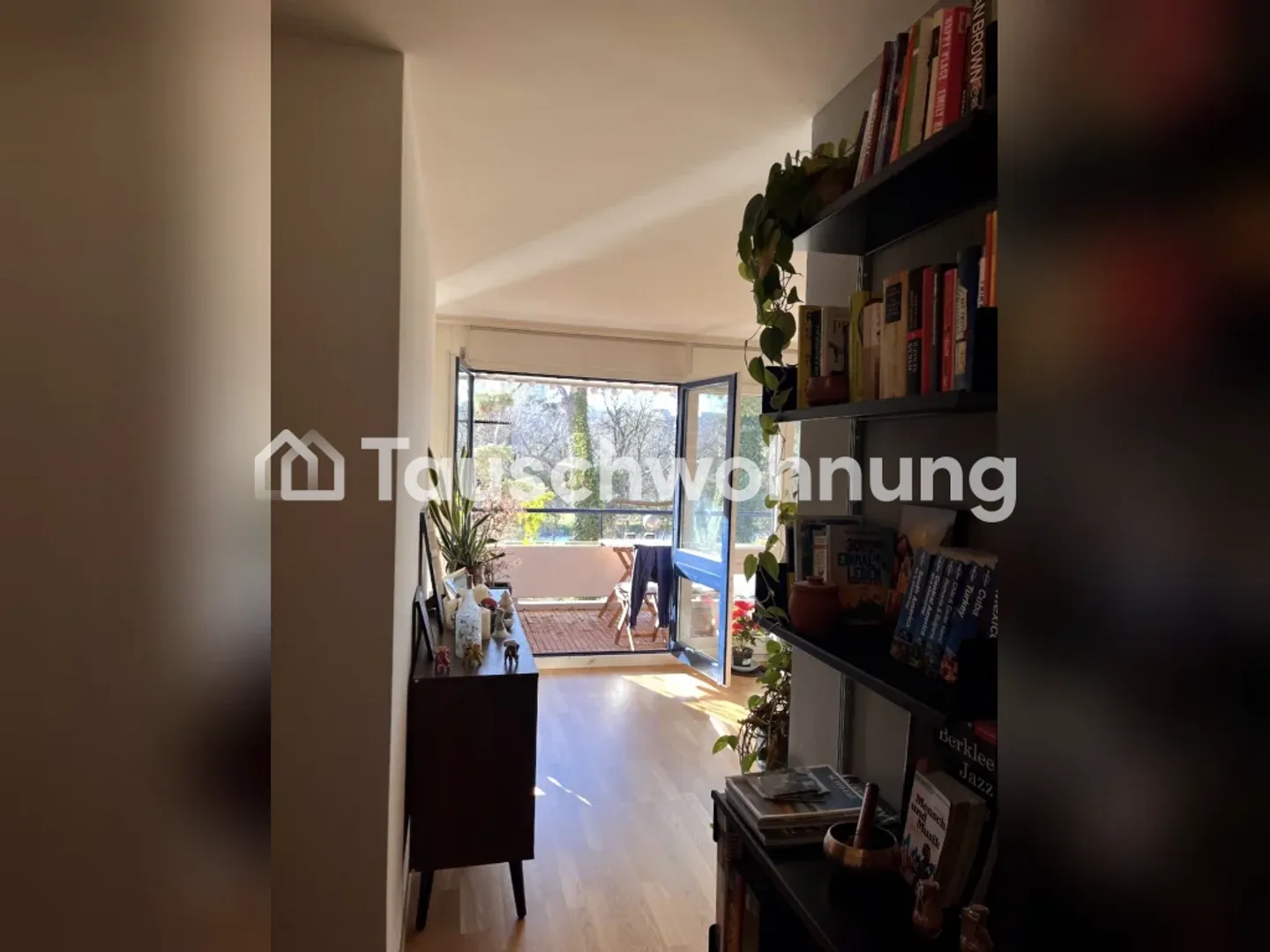 Cozy Flat in Zurich District 10 for Exchange - Photo 2 of 4
