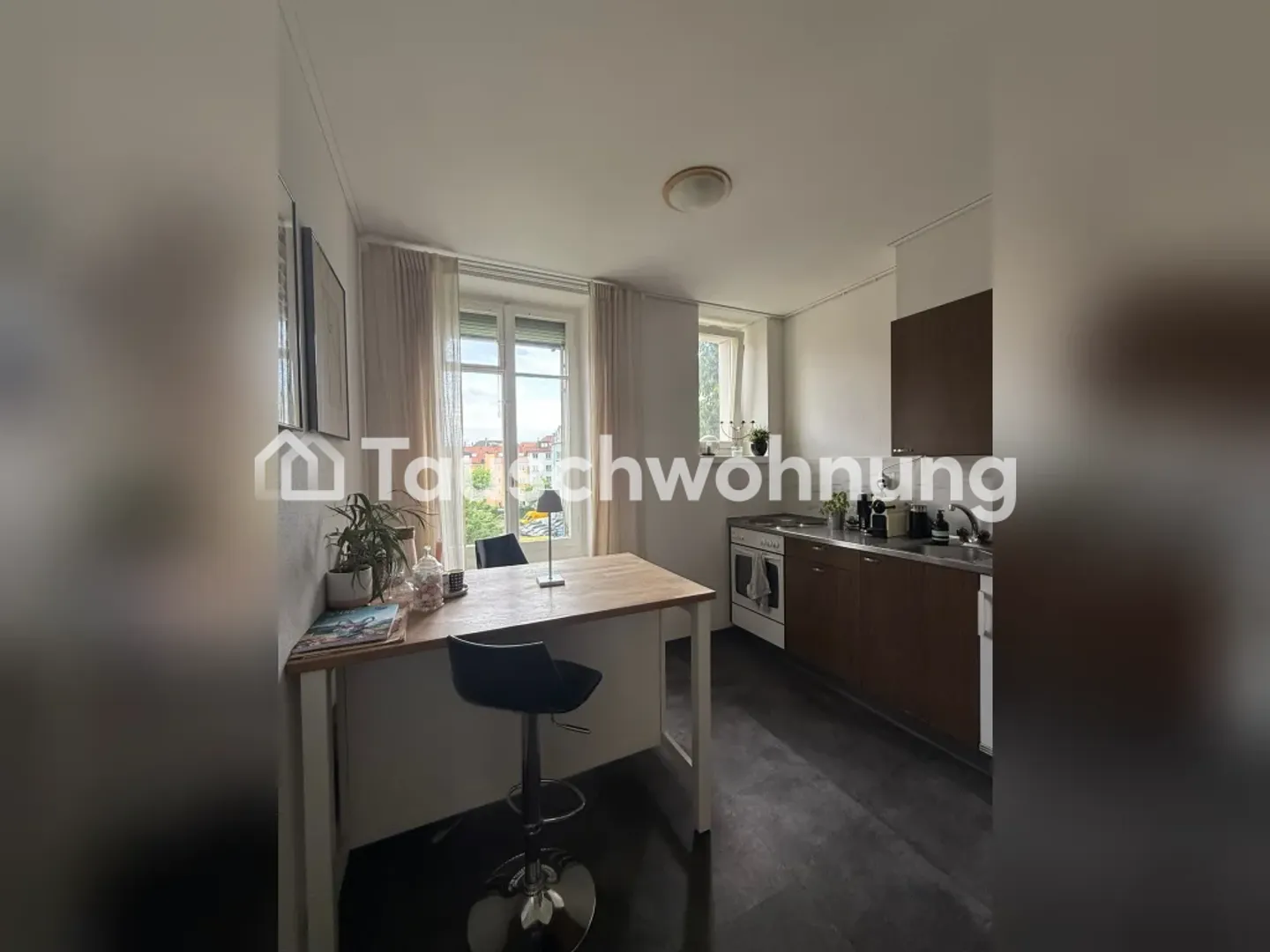 Zürich, District 4: Cozy 3.5-Room Apartment - Photo 9 of 9