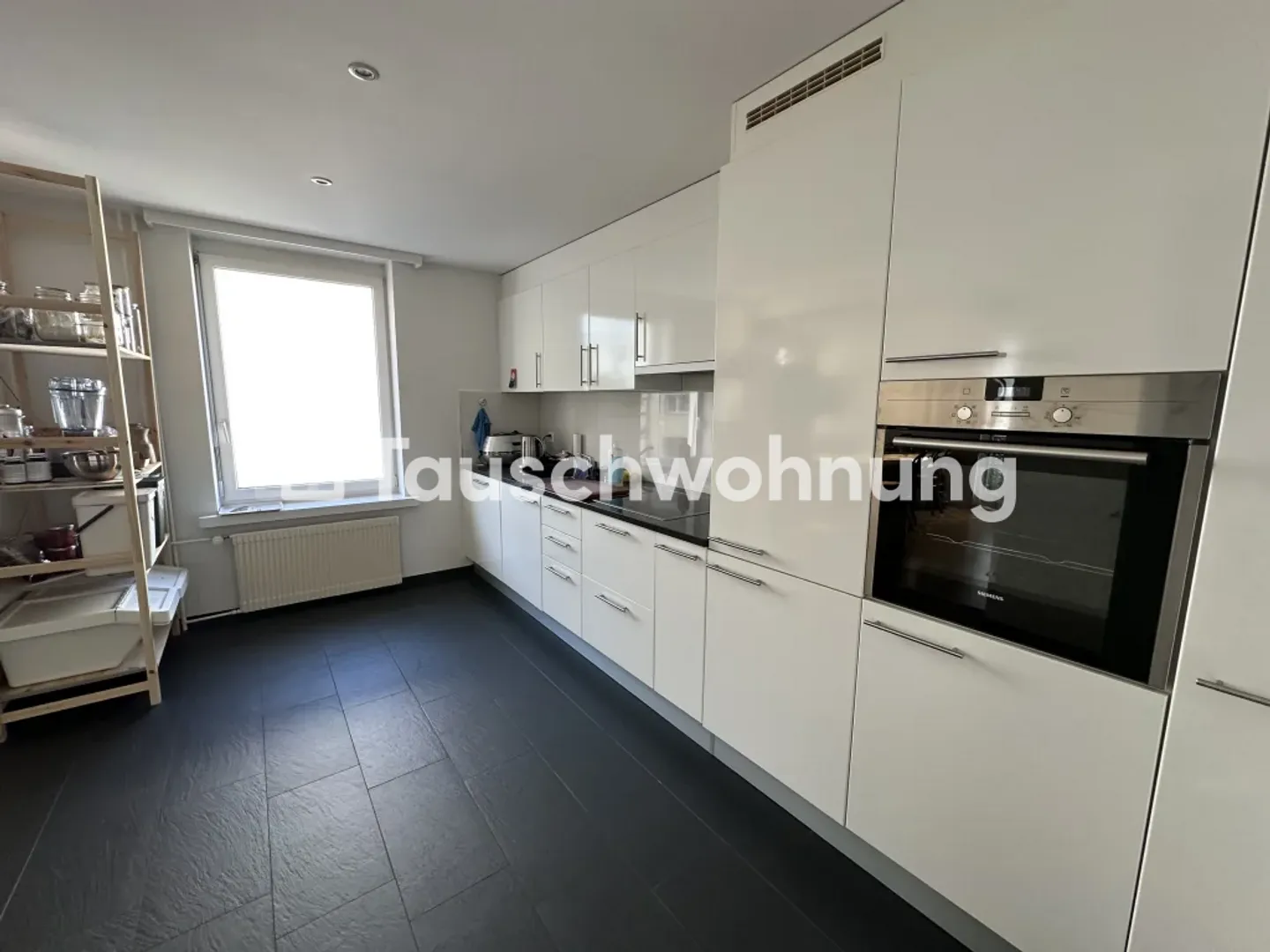 Zurigo, Distretto 4: Accogliente appartamento di 4,5 stanze con balcone - Foto 5 di 13