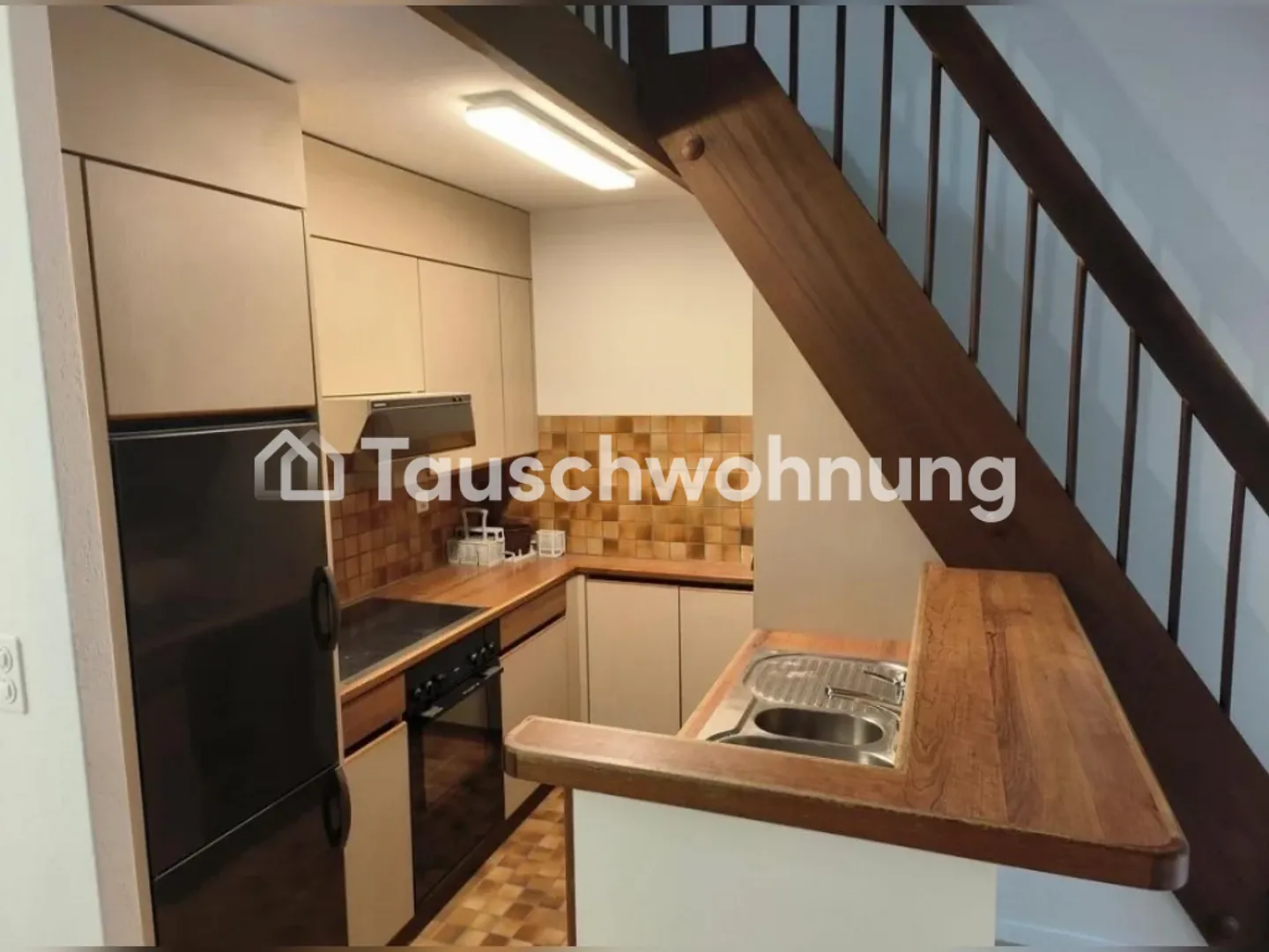 3.5 Rooms | District 1 | Rooftop Terrace | Old Building - Photo 3 of 9