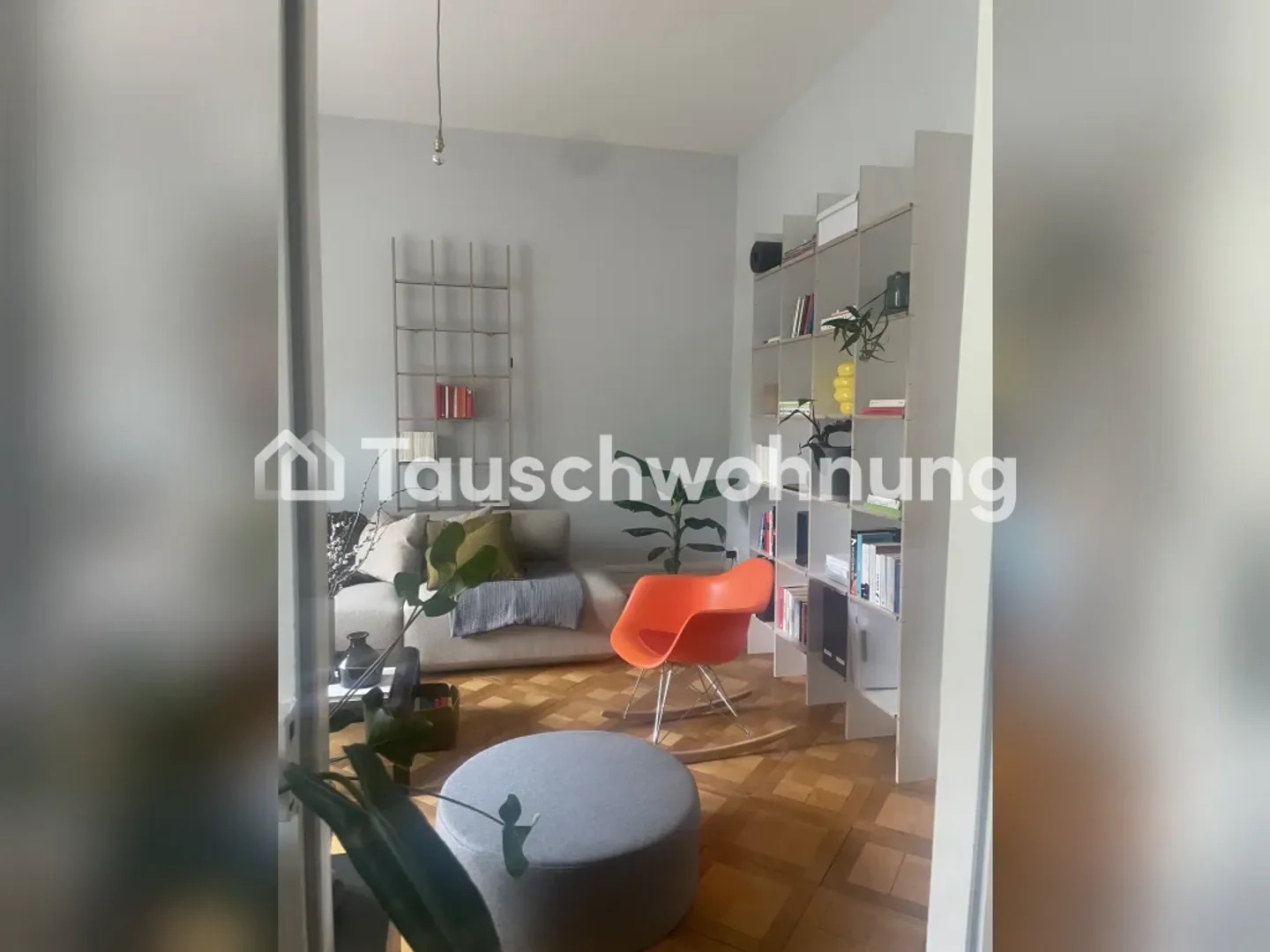 Beautiful old apartment in a great location - Photo 1 of 7