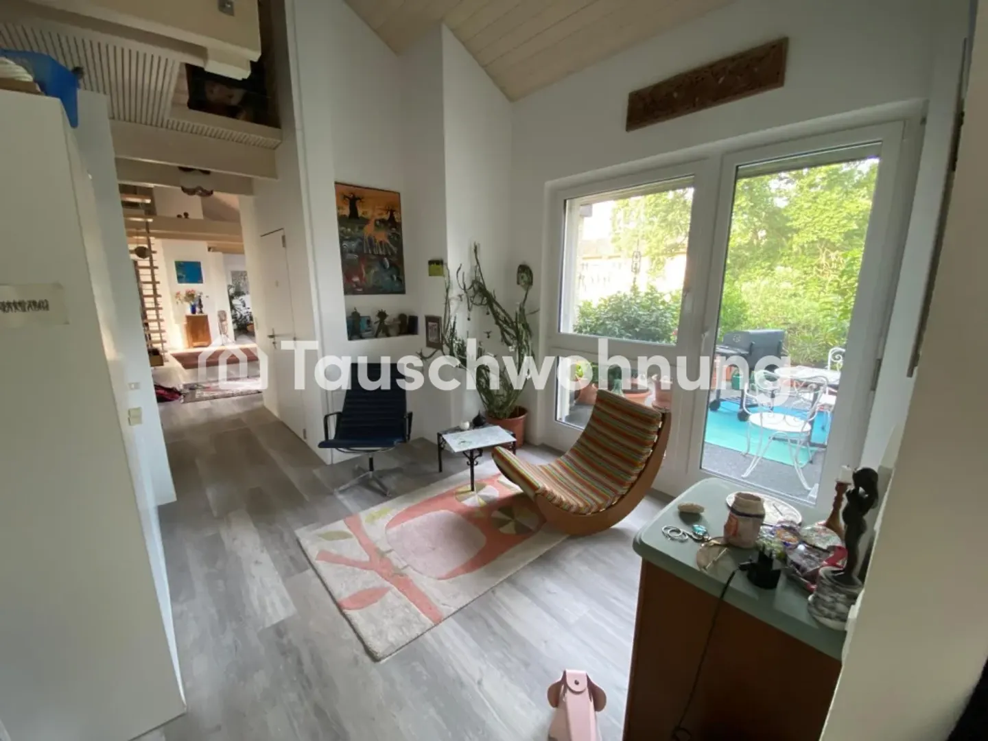 Geräumige Wohnung mit Terrasse - Foto 3 von 13