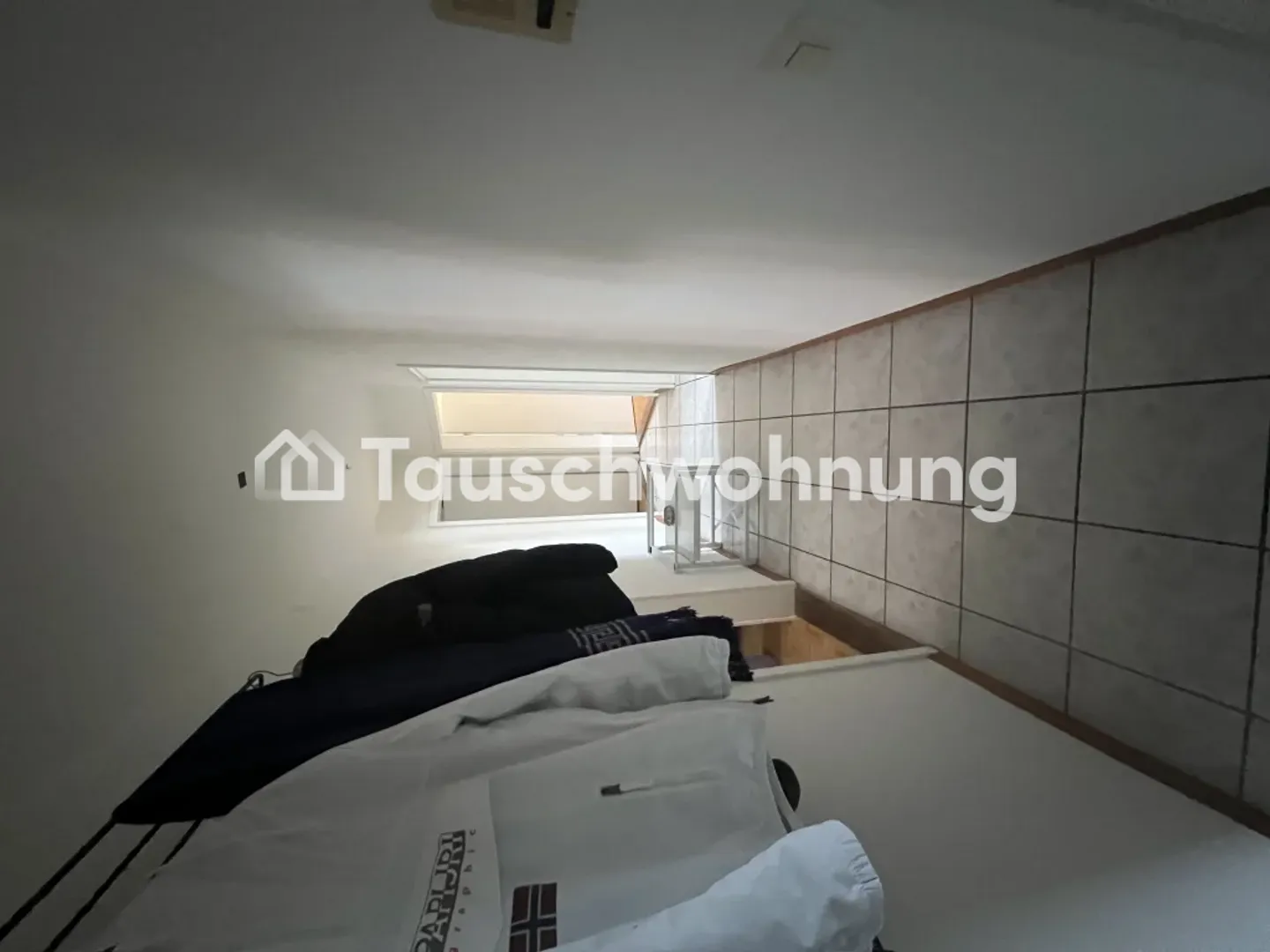 4 Room Apartment in District 3 for Exchange for Smaller & Cheaper - Photo 7 of 8