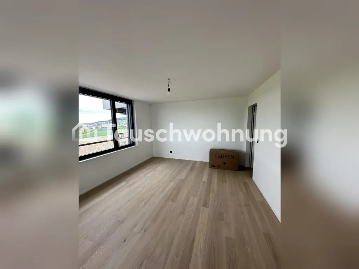 3.5 Room Apartment in Uitikon, 96 m² - Photo 2 of 12