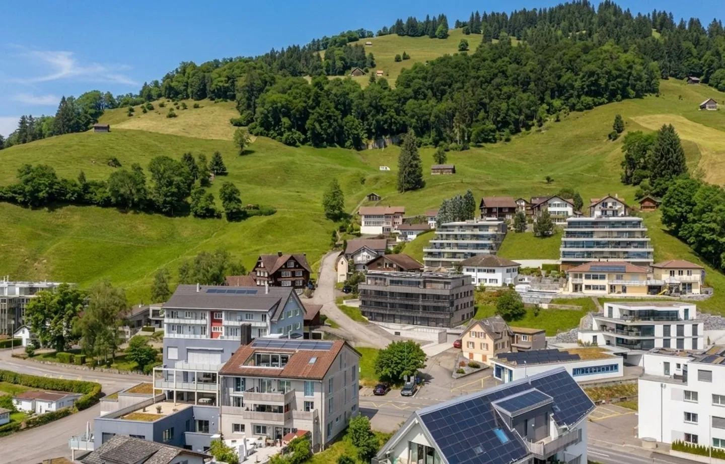 2.5-Zimmer mit Seesicht, sonnigem Balkon - Euthal - Photo 6 sur 6