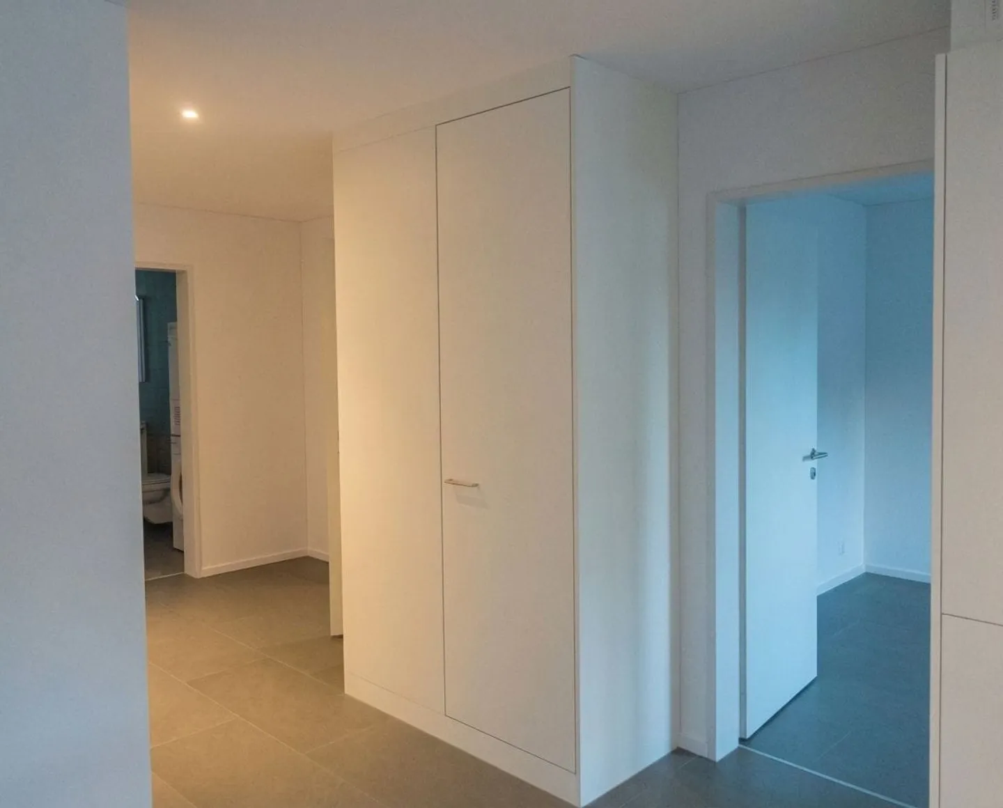 Helle 4.5-Zimmer-Wohnung mit Bergblick in Mollis mieten - Foto 6 di 9