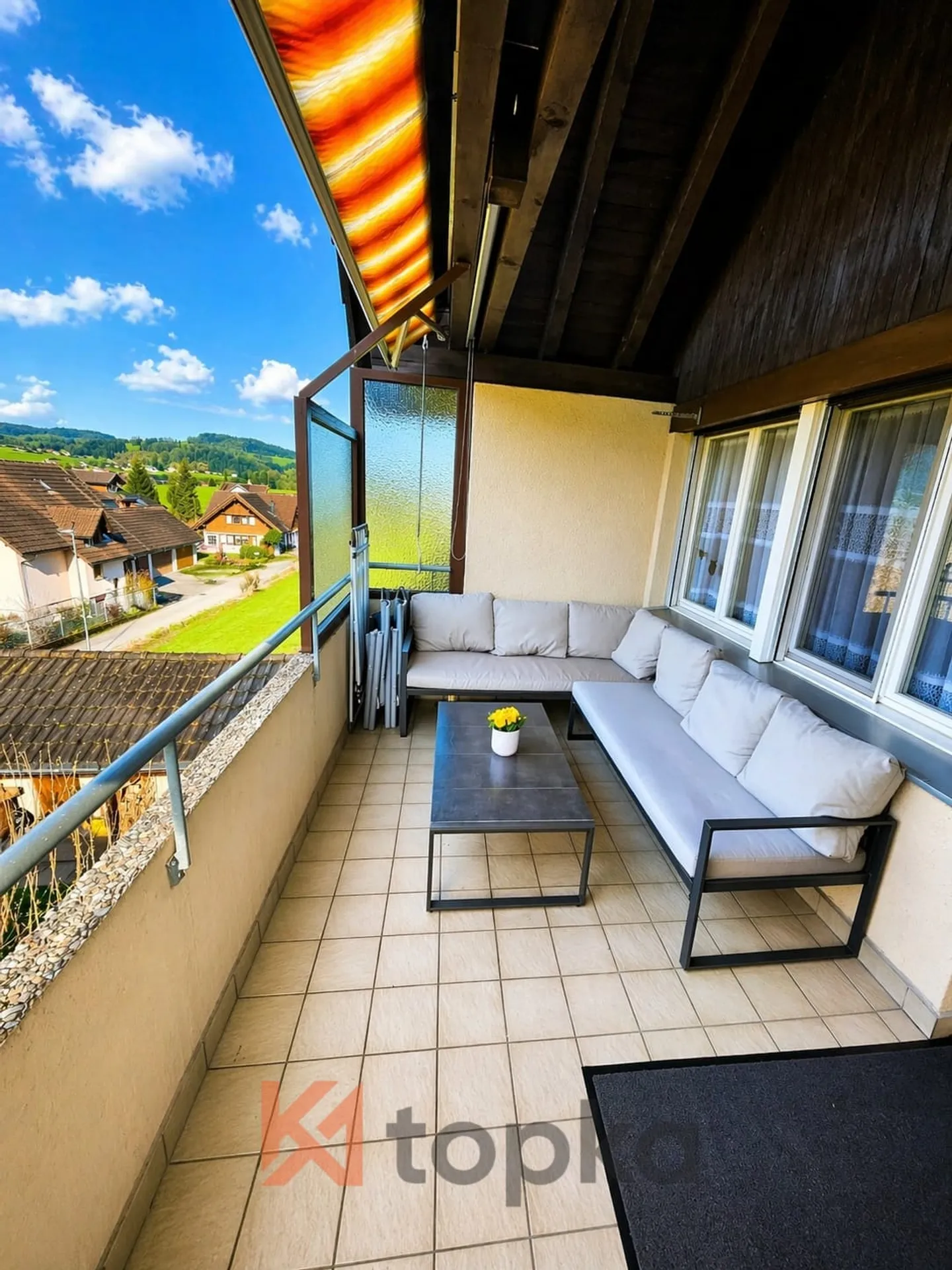 Luminoso appartamento mansardato di 4,5 locali con vista libera e posizione tranquilla a Ganterschwil - Foto 13 di 13