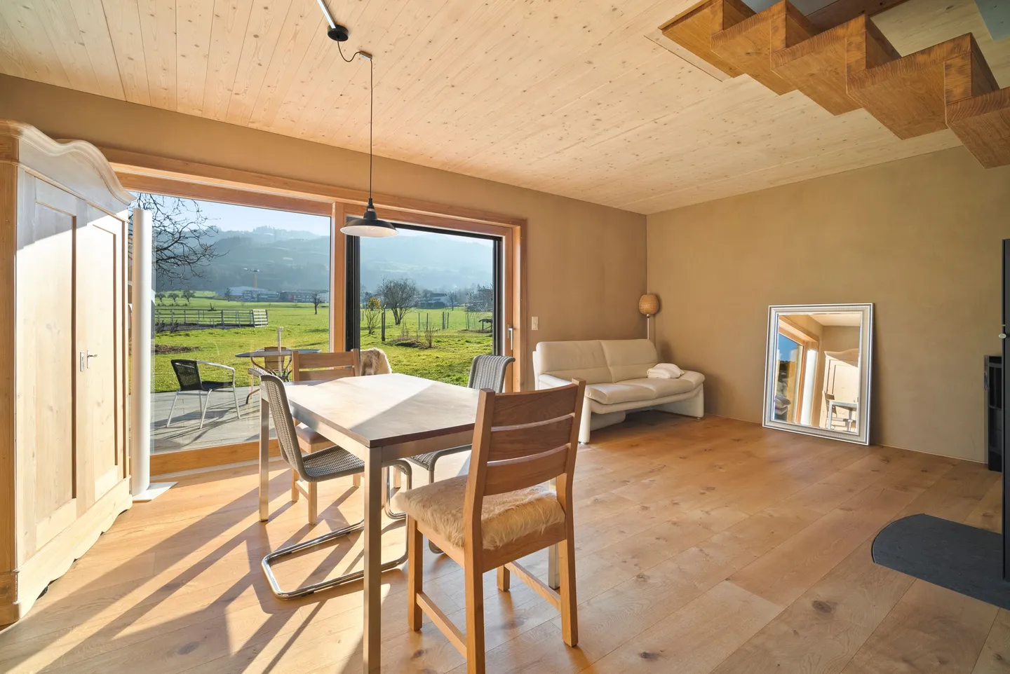 Detached 3-room house with natural view in Lachen for rent - Photo 2 of 8