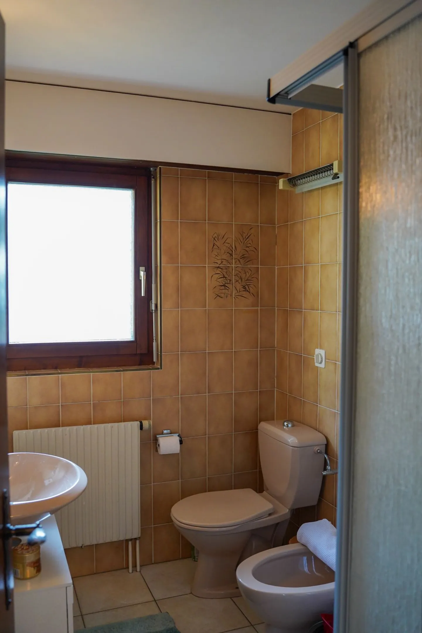 Charmante 3,5-Zimmer-Wohnung mit atemberaubendem Blick auf die Alpen in Chermignon d'en Haut - Foto 9 von 13