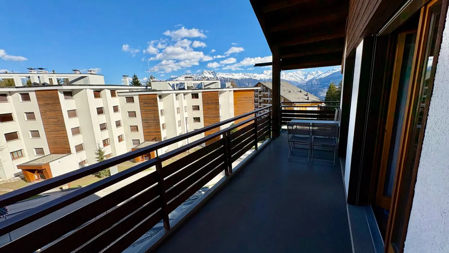 Charmante 3,5-Zimmer-Duplexwohnung mit direktem Zugang zu den Pisten und Innenparkplatz - Foto 10 von 13