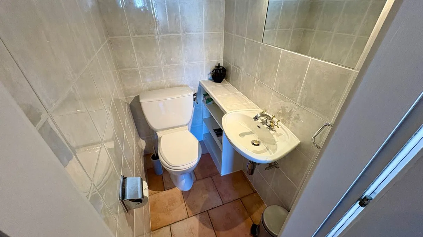 Charmante 3,5-Zimmer-Duplexwohnung mit direktem Zugang zu den Pisten und Innenparkplatz - Foto 12 von 13