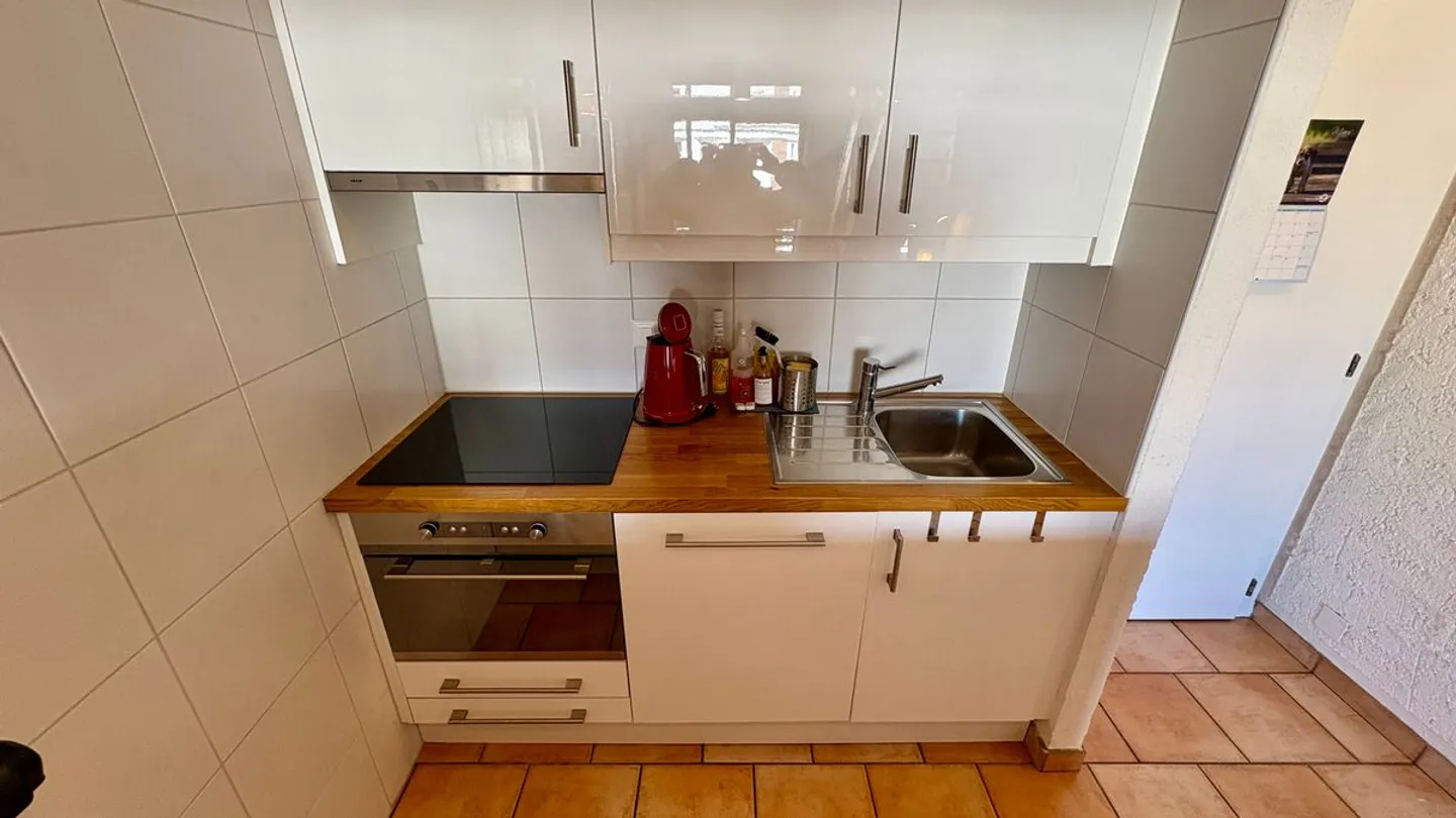 Charmante 3,5-Zimmer-Duplexwohnung mit direktem Zugang zu den Pisten und Innenparkplatz - Foto 8 von 13