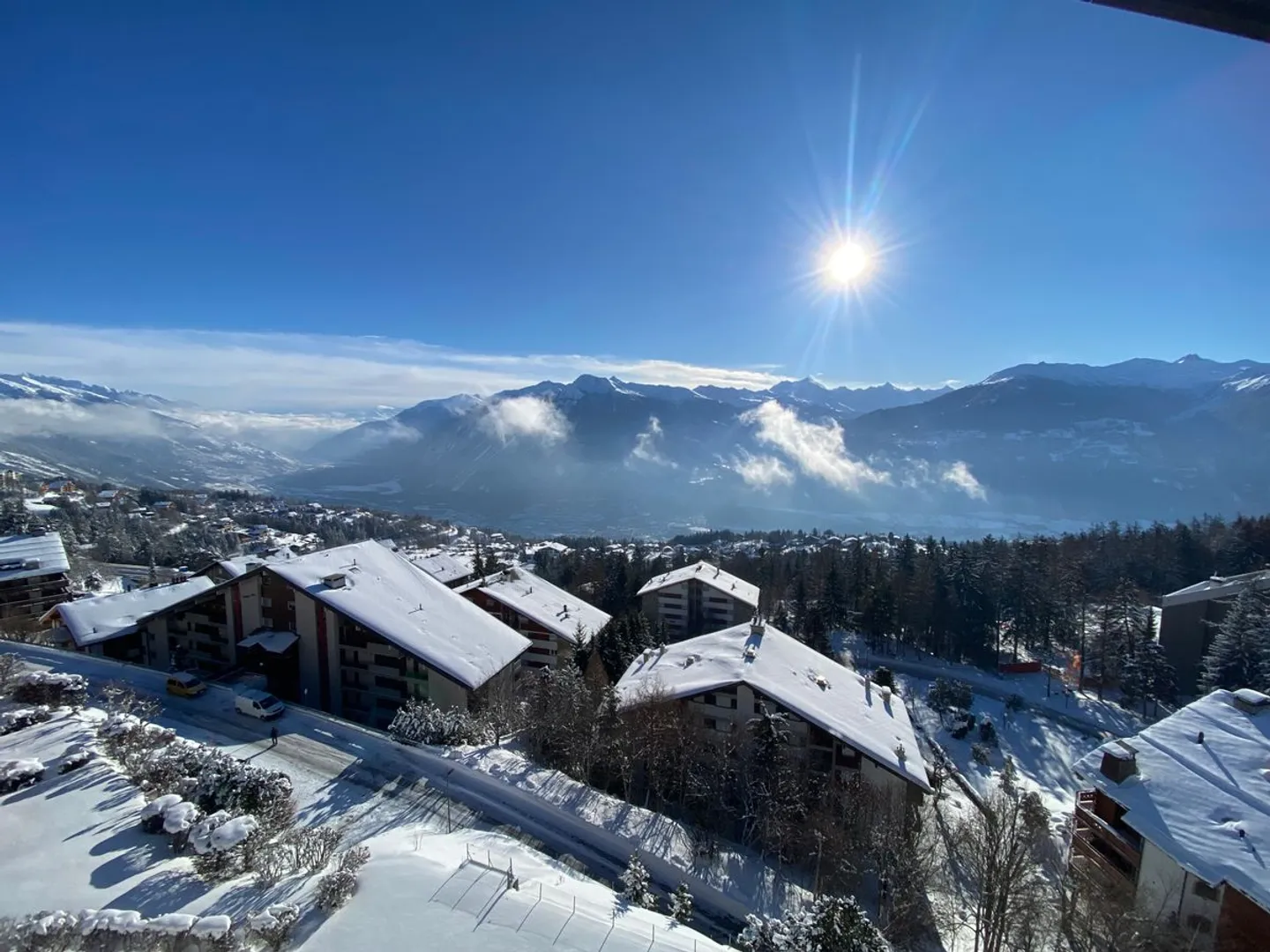 Appartamento 4.5 stanze ristrutturato con vista mozzafiato a 10 minuti a piedi dal centro di Montana / Ref. 1007-610 - Foto 6 di 13