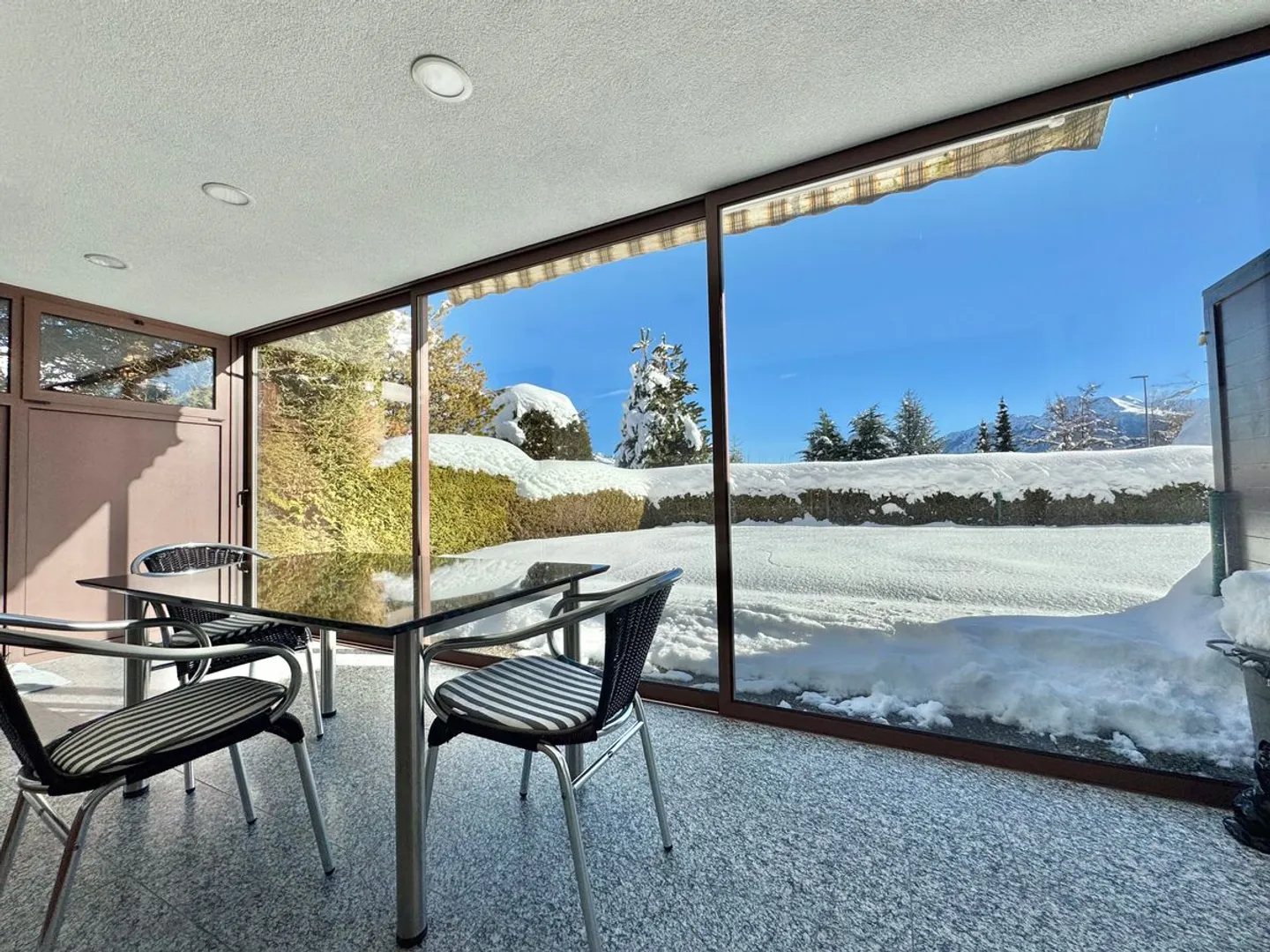 Beautiful 3.5-Room Garden Apartment Near the Blûche Funicular Stop / Ref. 1007-684 - Photo 5 of 13