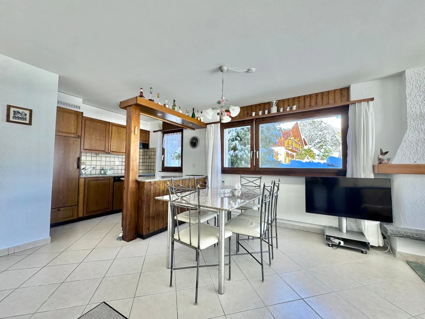 Beautiful 3.5-Room Garden Apartment Near the Blûche Funicular Stop / Ref. 1007-684 - Photo 8 of 13