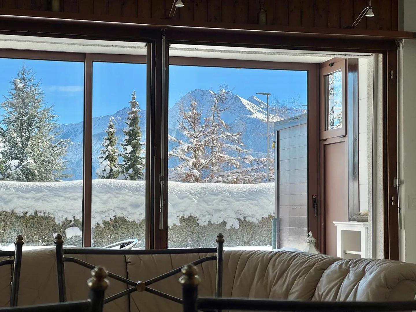 Beautiful 3.5-Room Garden Apartment Near the Blûche Funicular Stop / Ref. 1007-684 - Photo 2 of 13