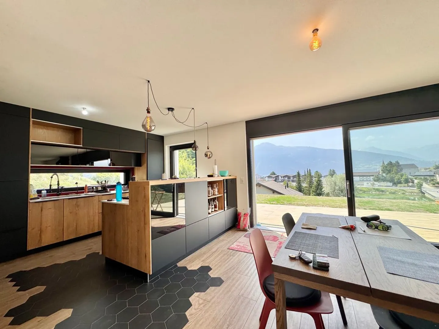 Casa nuova a Lens con giardino e vista panoramica sulle montagne e sul lago - Foto 10 di 13