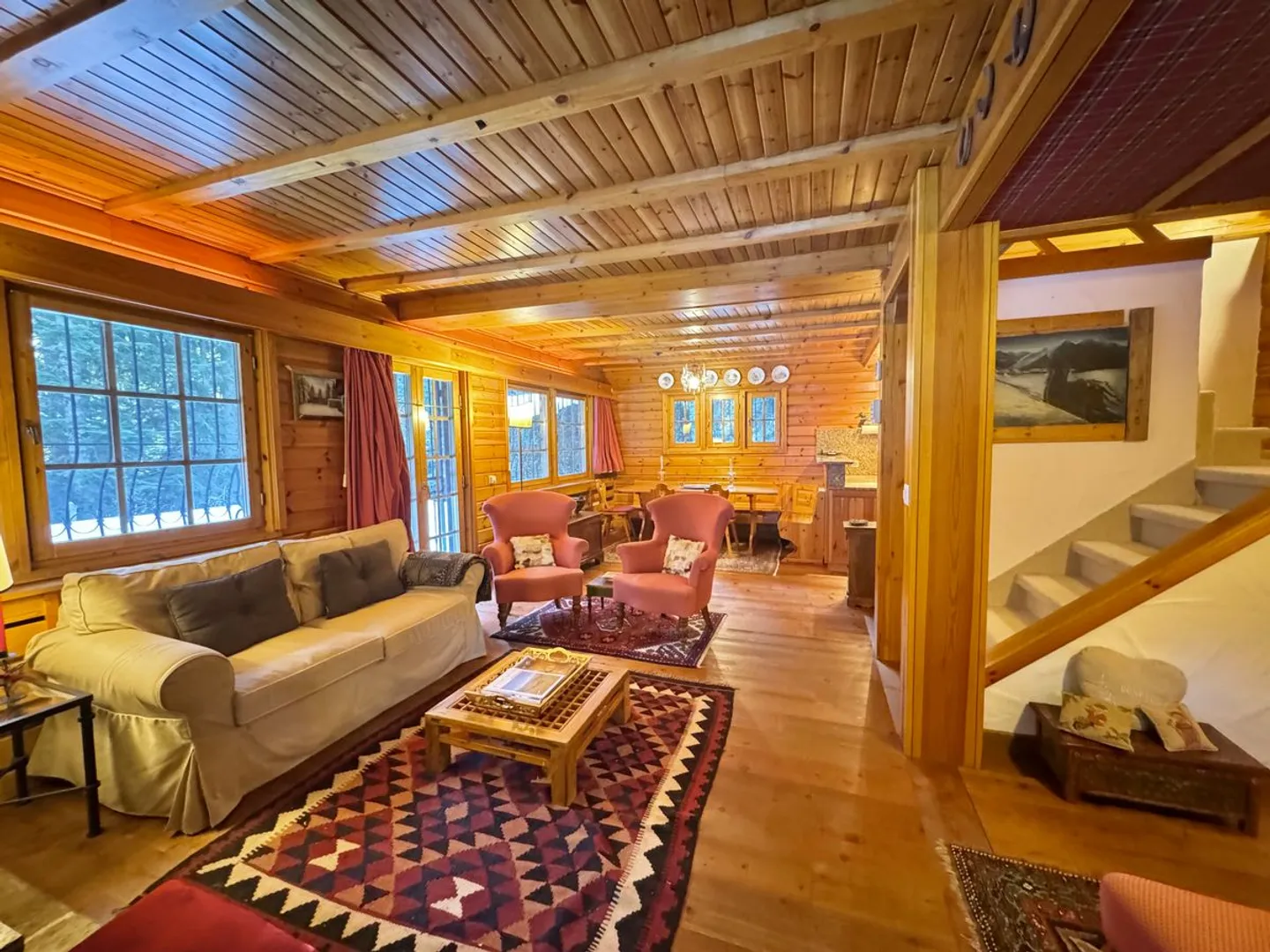 Chalet tipico circondato dalla natura, a pochi minuti dal cuore di Crans, offre pace e serenità / Ref. 1007-677 - Foto 1 di 13