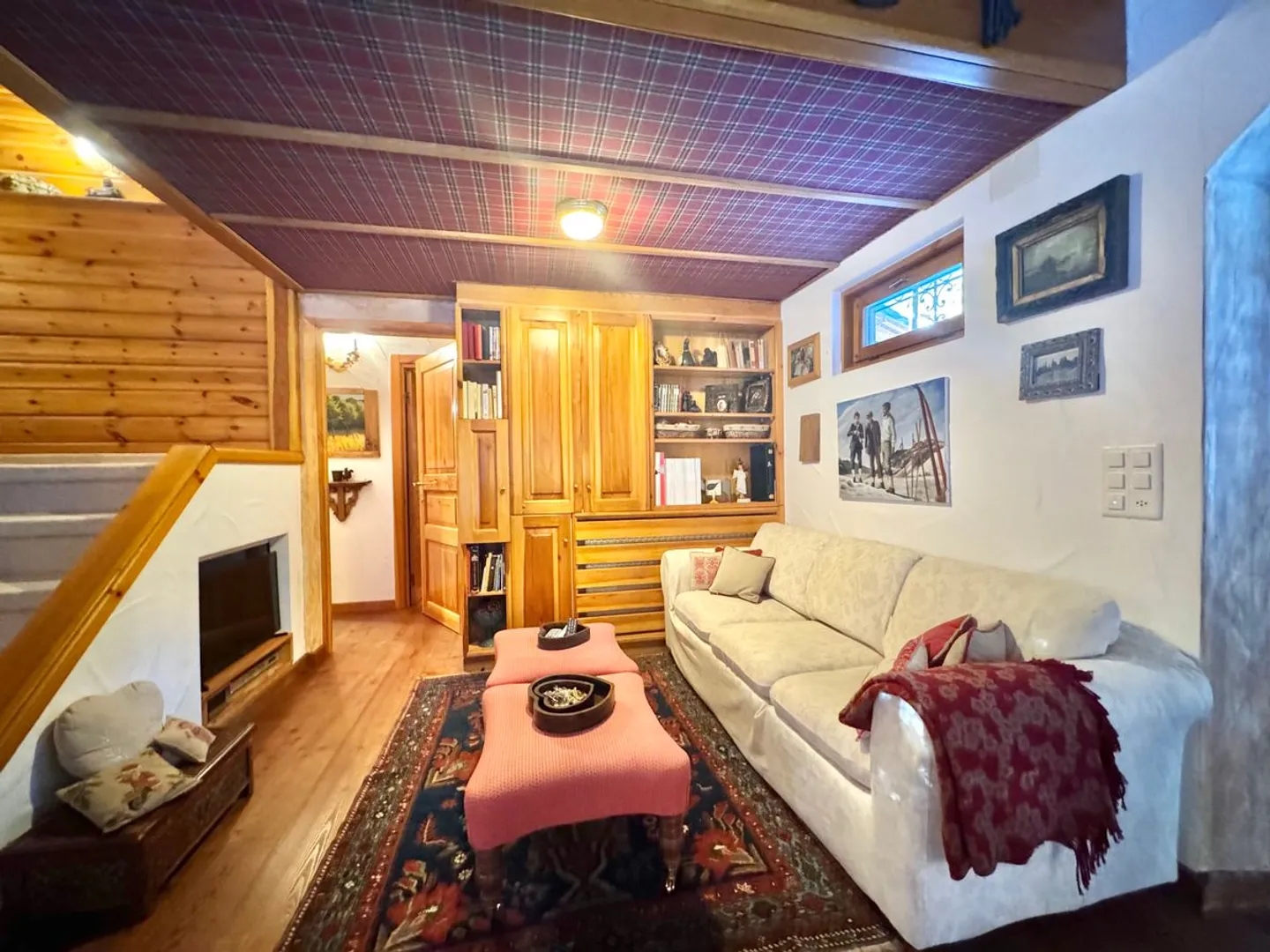 Chalet tipico circondato dalla natura, a pochi minuti dal cuore di Crans, offre pace e serenità / Ref. 1007-677 - Foto 5 di 13