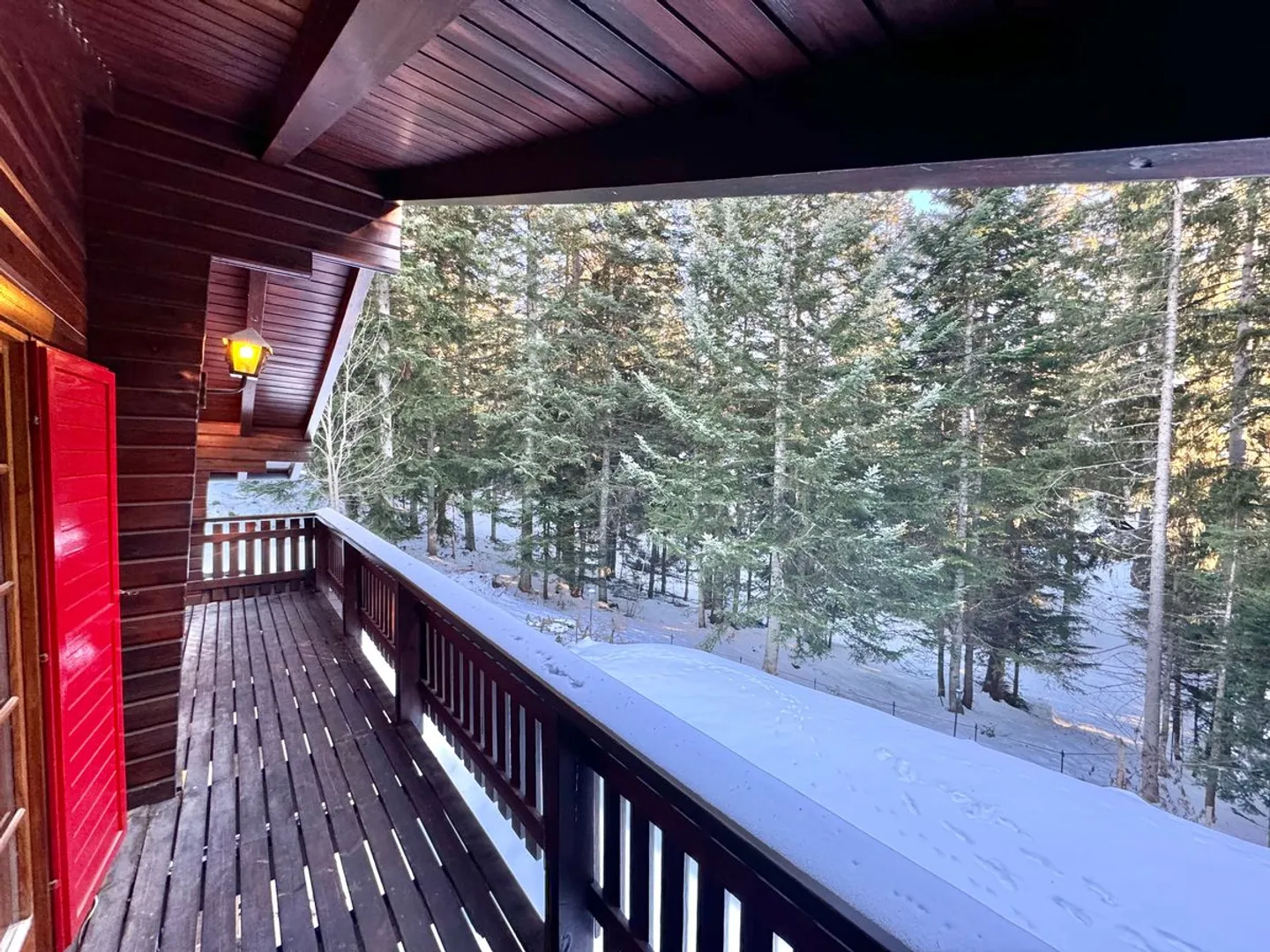 Chalet tipico circondato dalla natura, a pochi minuti dal cuore di Crans, offre pace e serenità / Ref. 1007-677 - Foto 11 di 13