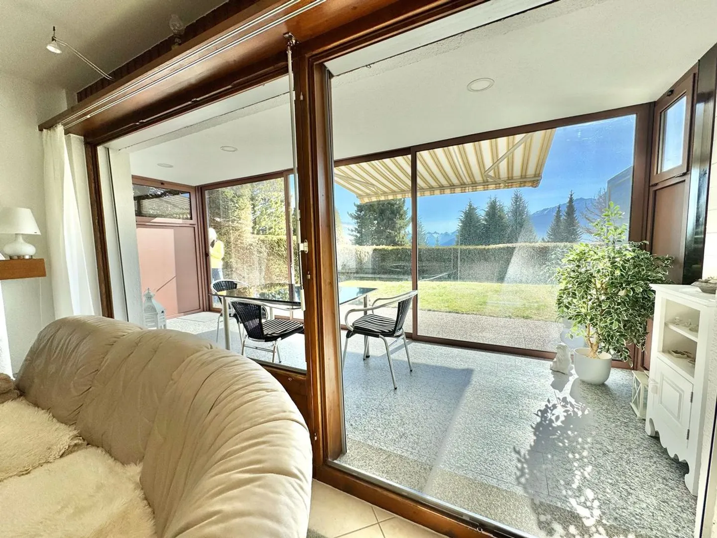 Bell'appartamento con giardino di 3,5 stanze vicino alla fermata della funicolare di Blûche / Ref. 1007-684 - Foto 5 di 9