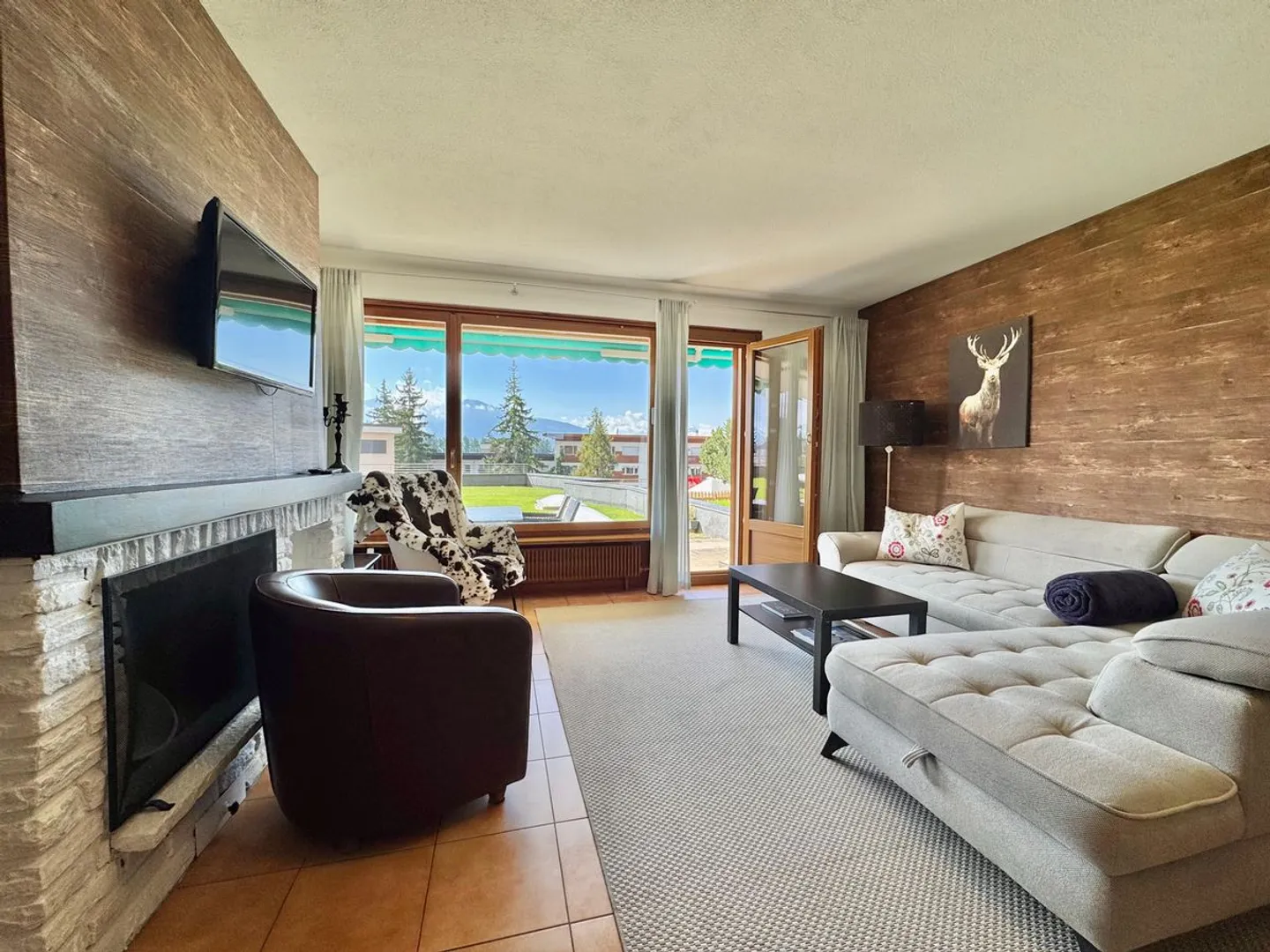 2,5-Zimmer-Wohnung in SI nur wenige Schritte vom Zentrum von Crans - hell mit schönem Blick und Garten - Foto 3 von 13