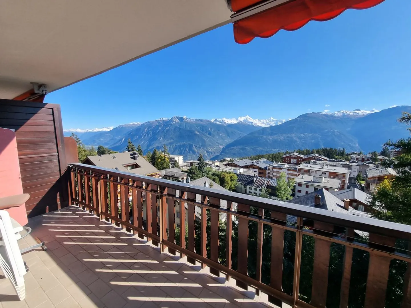 Appartamento in SI di 2.5p nel centro di Montana da ristrutturare - Foto 1 di 11