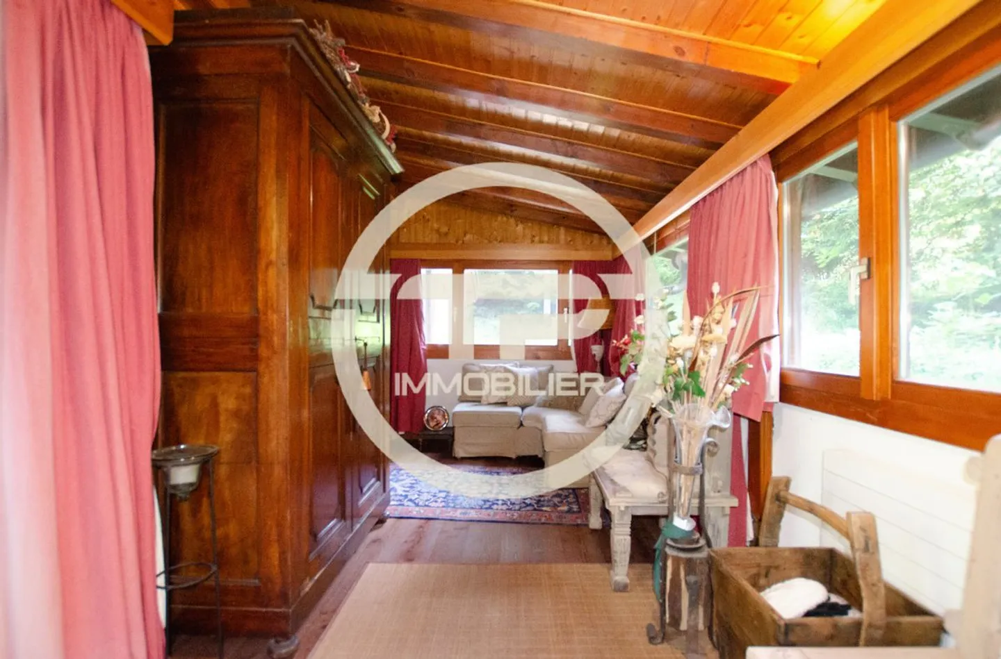 Charming Chalet Surrounded by Nature, Just Minutes from the Heart of Crans - Offering Peace and Serenity / Ref. 1007-677 - Photo 13 of 13