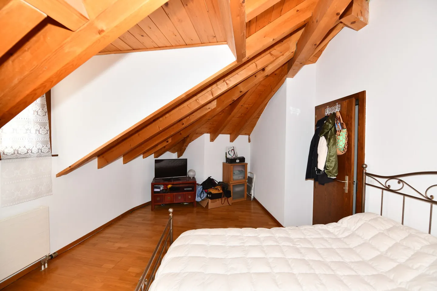 AIGLE - GEBÄUDE MIT 3 WOHNUNGEN + 8 PARKPLÄTZEN - Foto 11 von 13