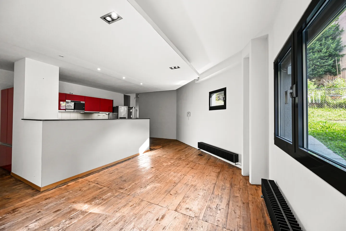 MONTREUX - ADMINISTRATIVE SPACE OF 300 M2 - Photo 6 of 11