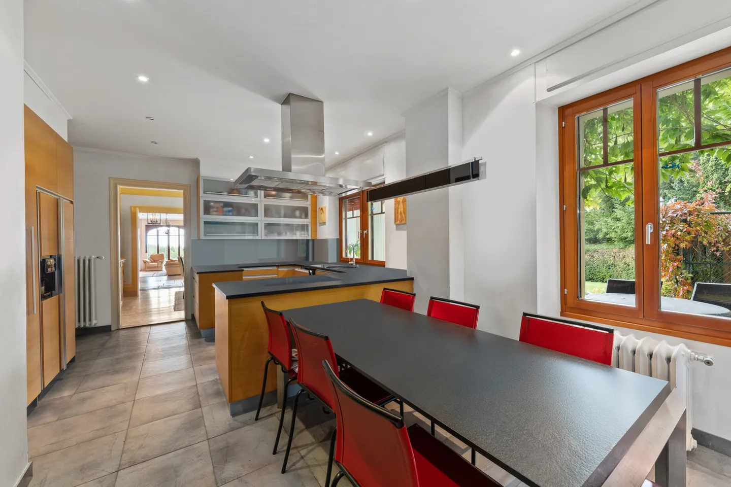 JONGNY - EXCEPTIONAL ESTATE WITH PANORAMIC VIEW OF THE LAKE - Photo 12 of 13
