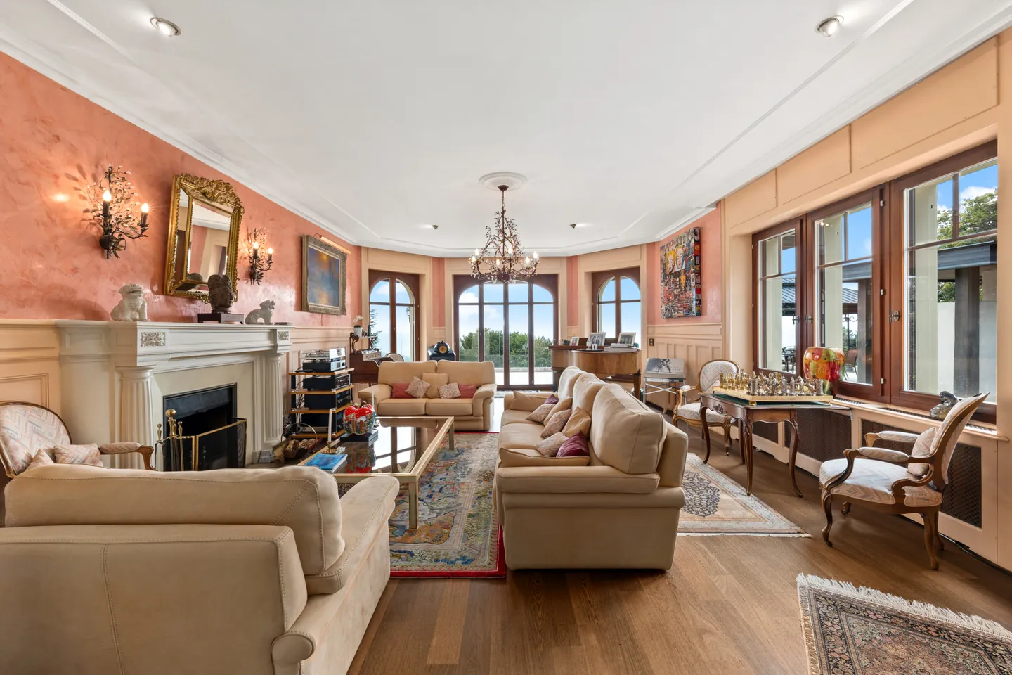 JONGNY - EXCEPTIONAL ESTATE WITH PANORAMIC VIEW OF THE LAKE - Photo 2 of 13