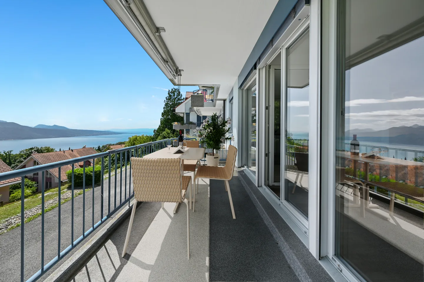 MONT-PÈLERIN - 3.5 PIECES AVEC VUE IMPRENABLE ET CALME ABSOLU - Photo 2 sur 11