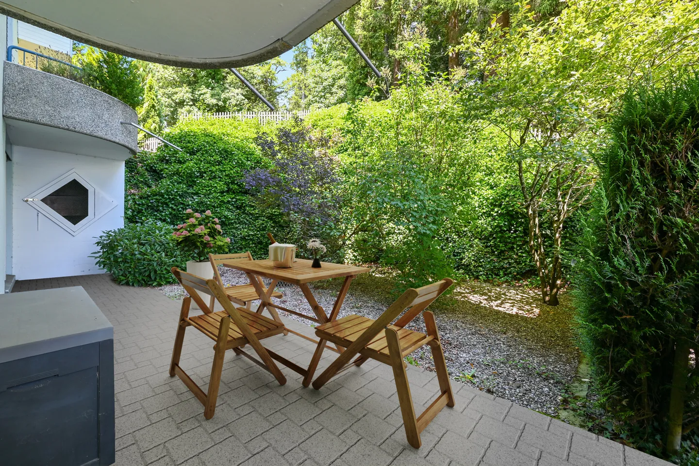 MONT-PÈLERIN - 3.5 PIECES AVEC VUE IMPRENABLE ET CALME ABSOLU - Photo 3 sur 11