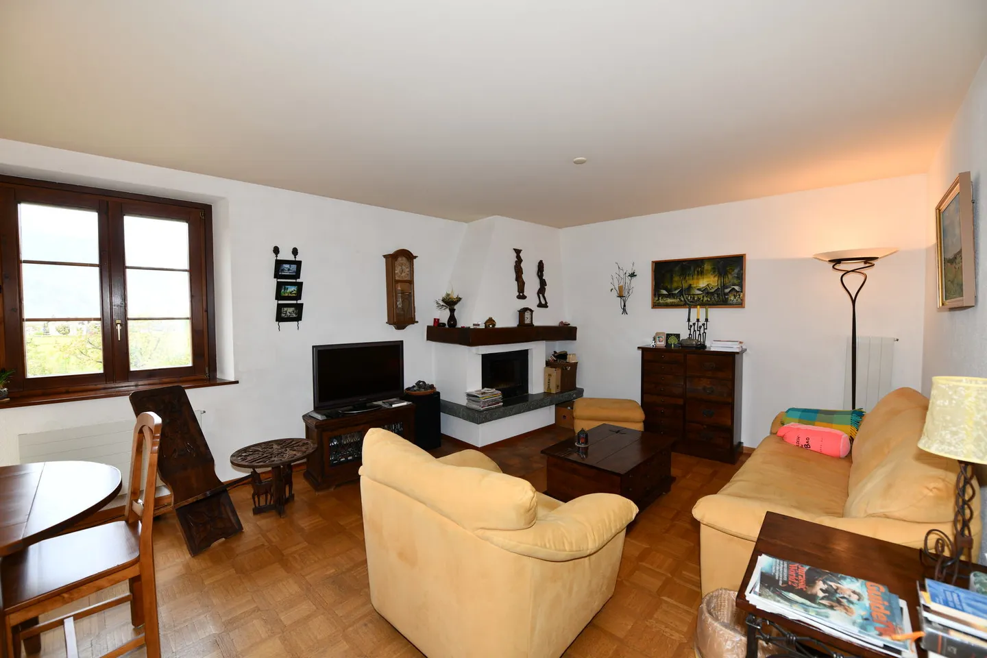 AIGLE - IMMEUBLE 3 APPARTEMENTS + 8 PLACES PARC - Photo 1 sur 13