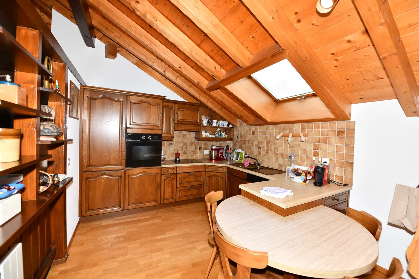 AIGLE - IMMEUBLE 3 APPARTEMENTS + 8 PLACES PARC - Photo 8 sur 13