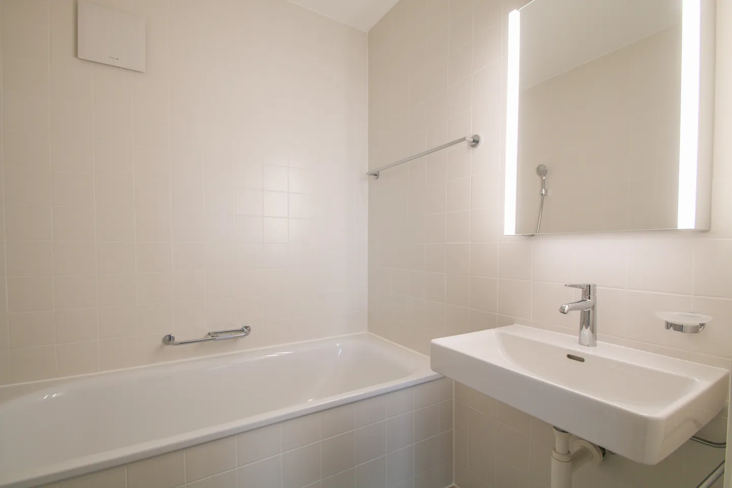 PULLY - AVENUE DU PRIEURE 13 - 6-ROOM APARTMENT of 185 M2 - Photo 5 of 7