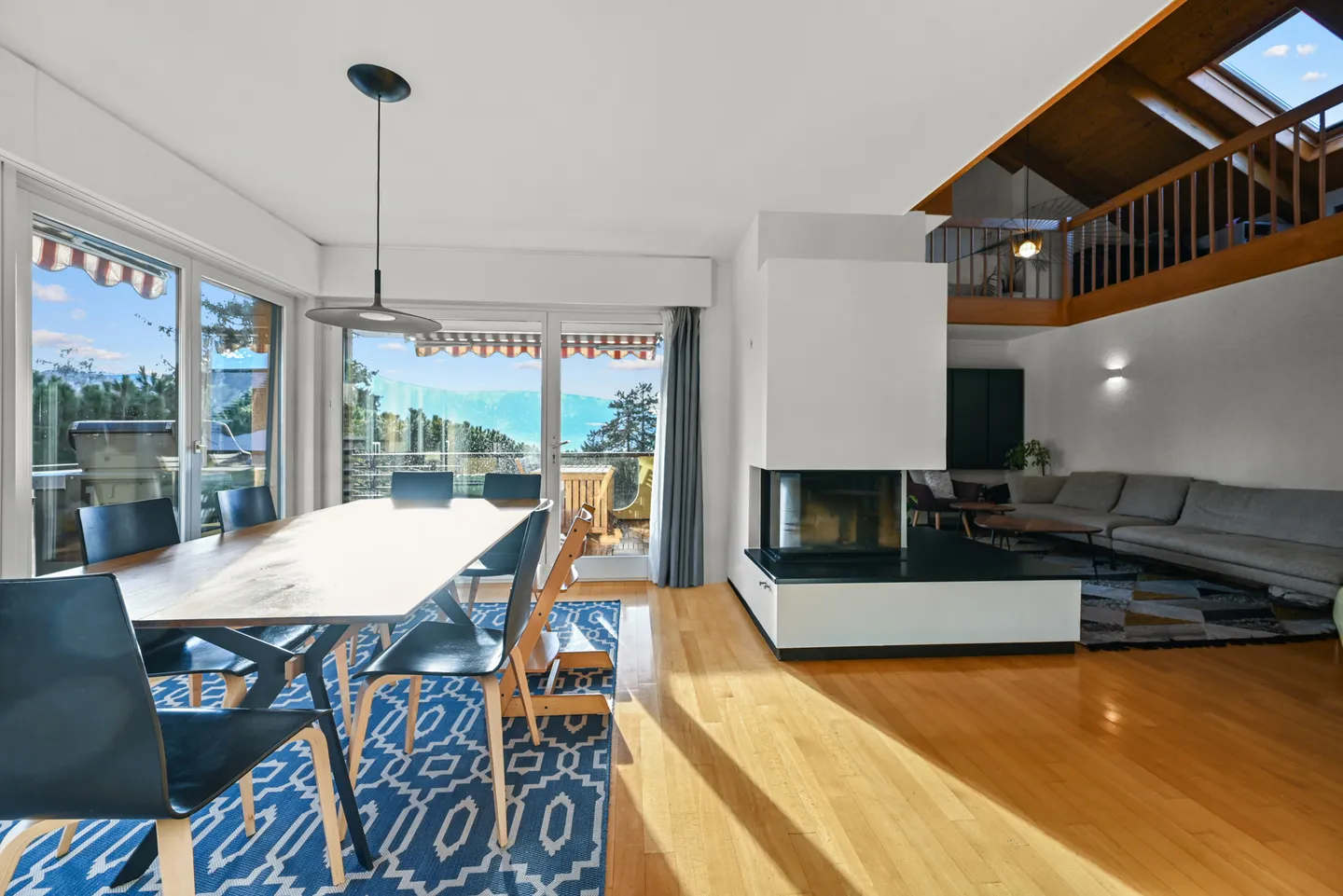 MONTREUX - MAGNIFICENT DUPLEX PENTHOUSE OF 6.5 ROOMS - Photo 1 of 13