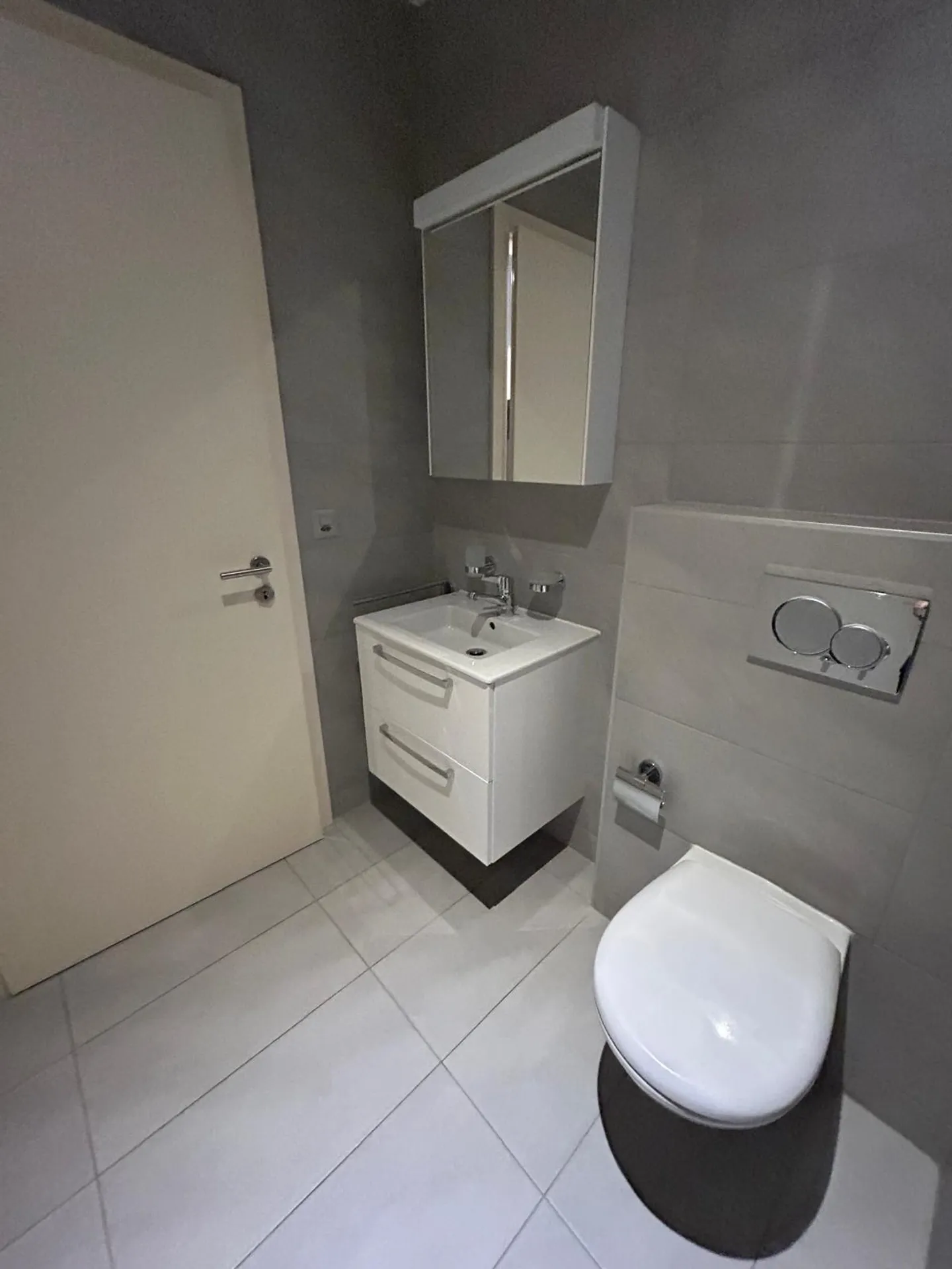 VEVEY - 2,5-ZIMMER-WOHNUNG MIT BALKON - Foto 9 von 11