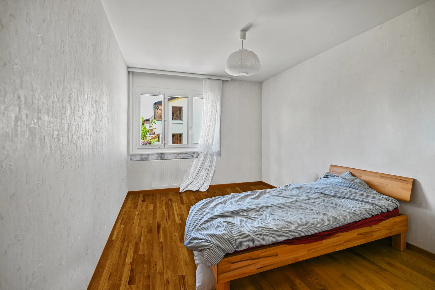 BLONAY - GERÄUMIGE UND HELL 5.5 ZIMMER - Foto 8 von 13