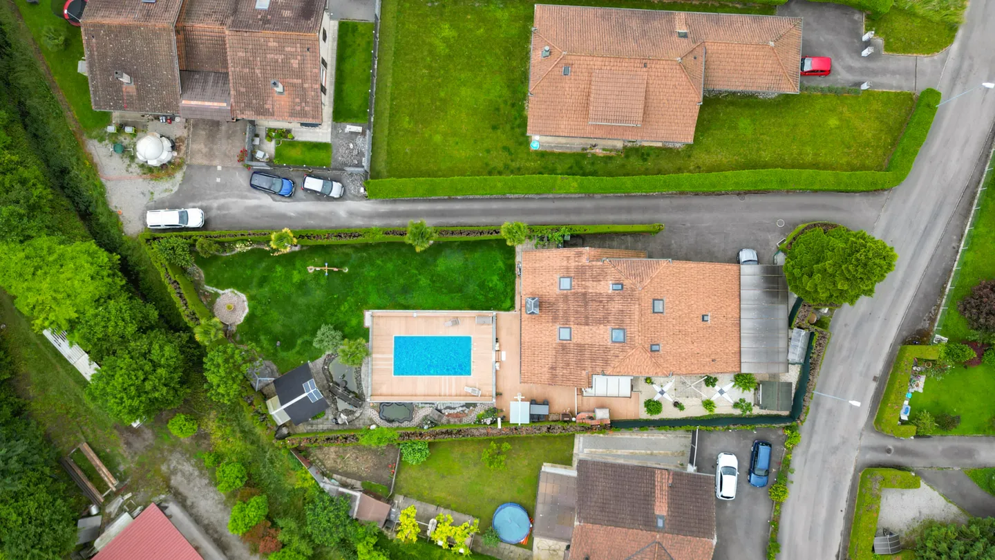 BOUVERET - BUILDABLE LAND FOR BUILDING - Photo 1 of 3