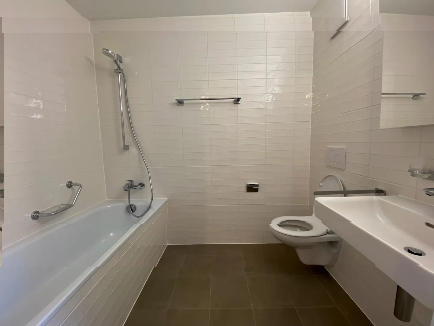 MONTREUX - GERÄUMIGE 2.5-ZIMMER-WOHNUNG LOT 9 - Foto 13 von 13