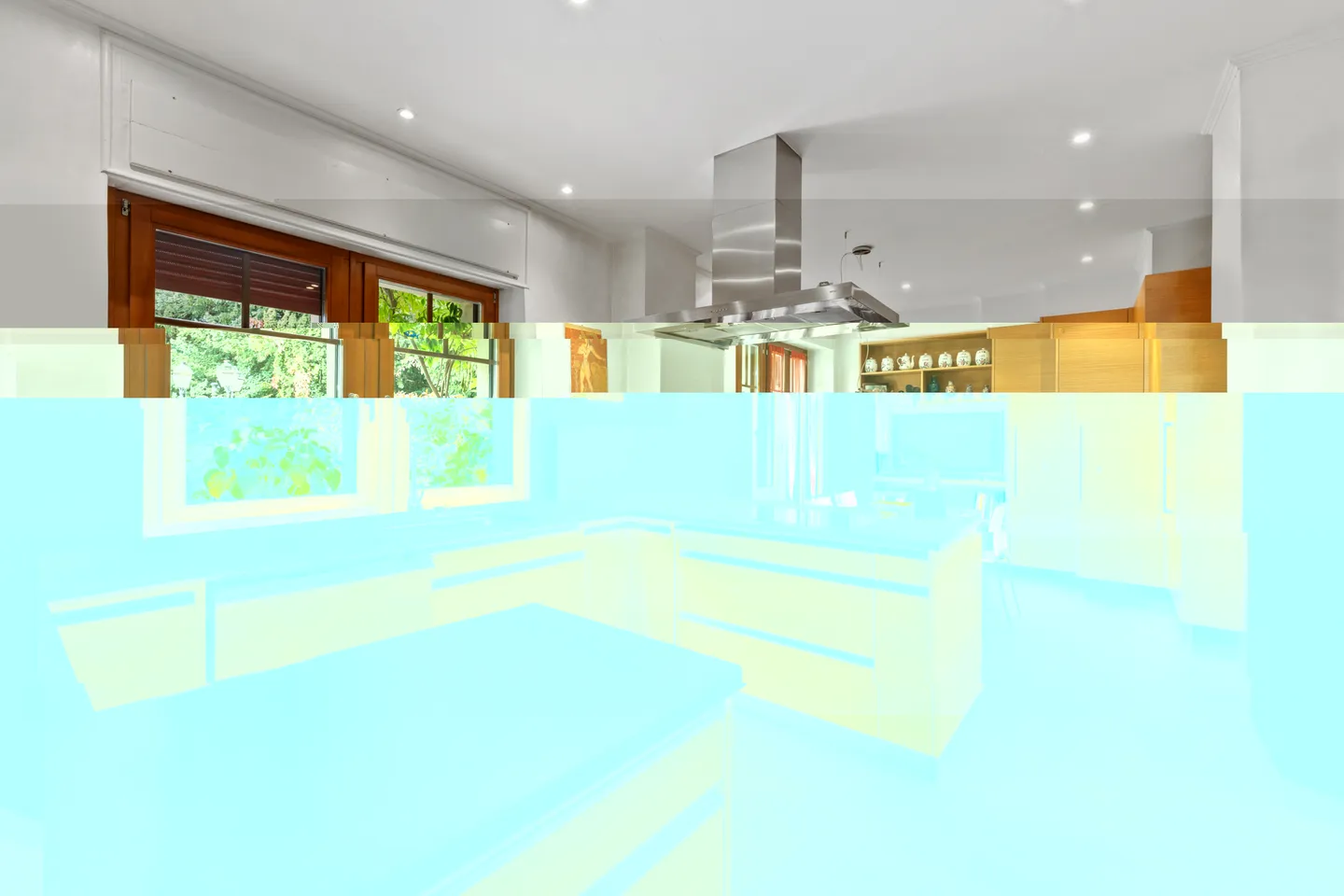 JONGNY - AUSGEZEICHNETE ANLAGE MIT PANORAMABLICK AUF DEN SEE - Foto 11 von 13